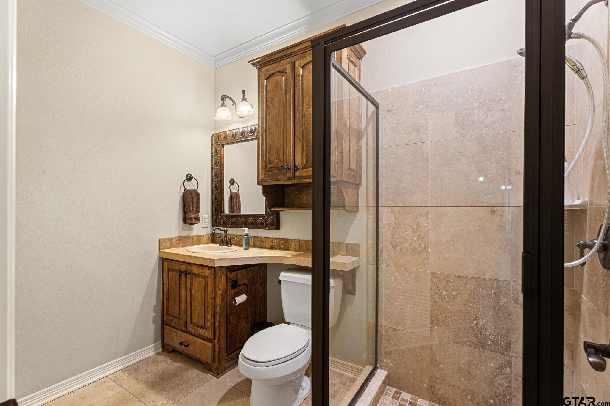 Tyler, Texas, 75703, United States, 4 Bedrooms Bedrooms, ,6 BathroomsBathrooms,Residential,For Sale,1818299