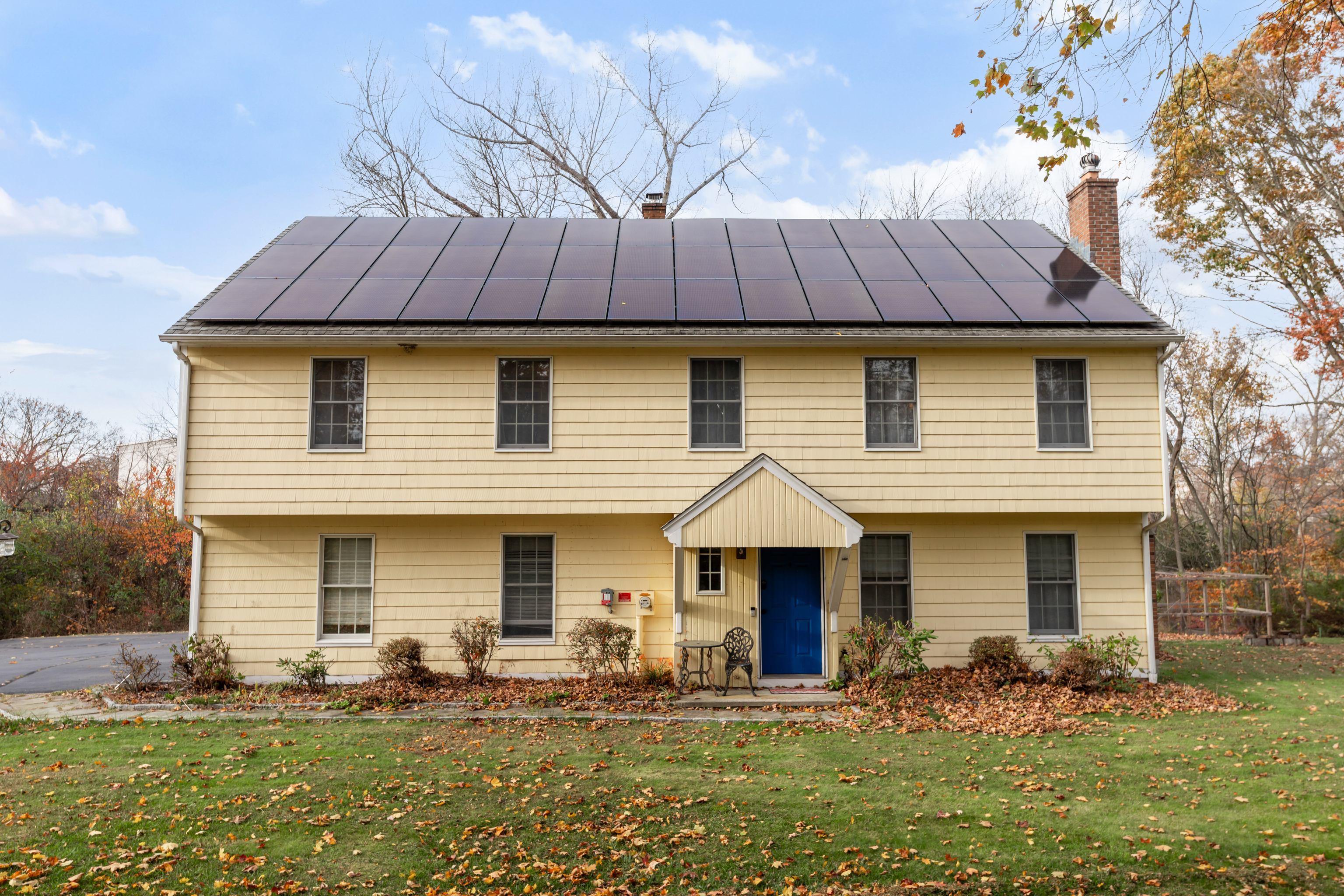 Milford, Connecticut, 06460, United States, 3 Bedrooms Bedrooms, ,3 BathroomsBathrooms,Residential,For Sale,1991692