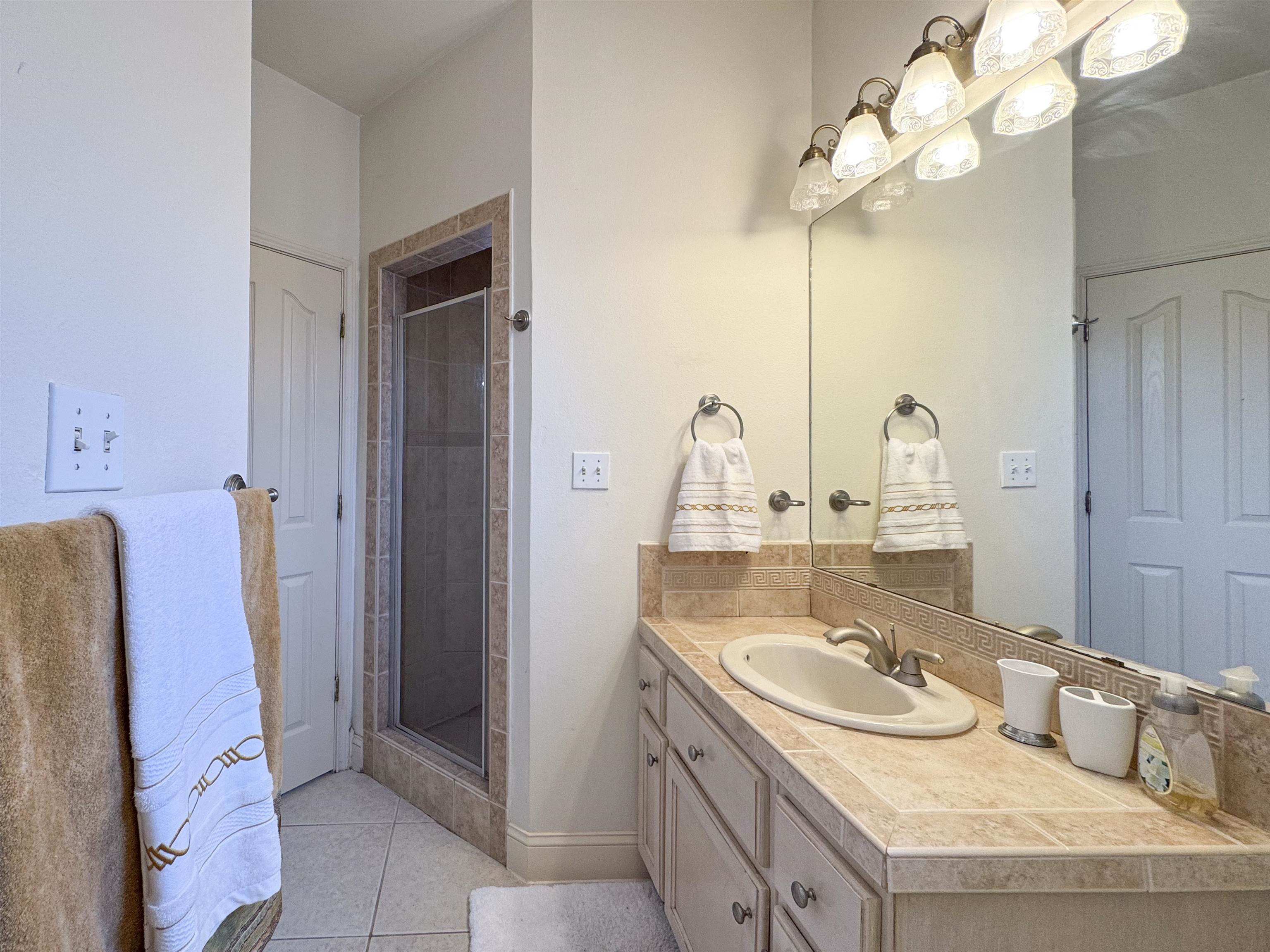 Laredo, Texas, 78041, United States, 4 Bedrooms Bedrooms, ,5 BathroomsBathrooms,Residential,For Sale,1787363