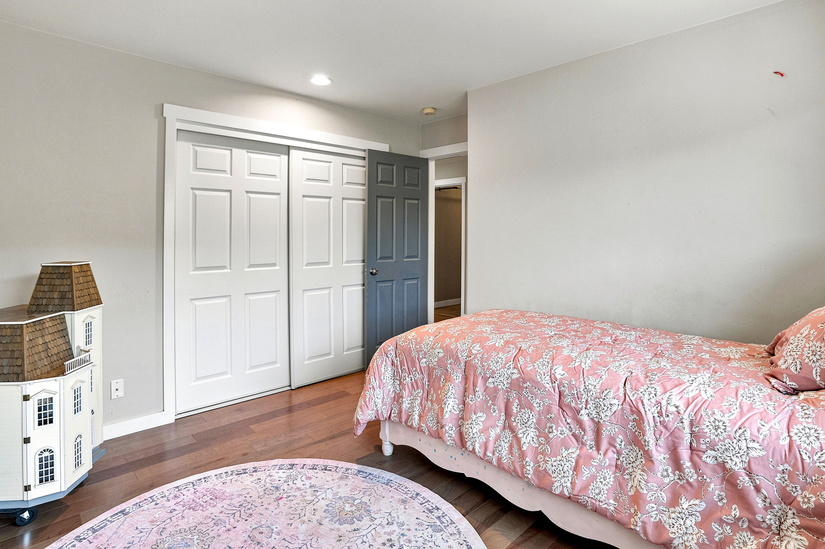  5324 Hidden Oak Court, Royal Oaks - 物件實景