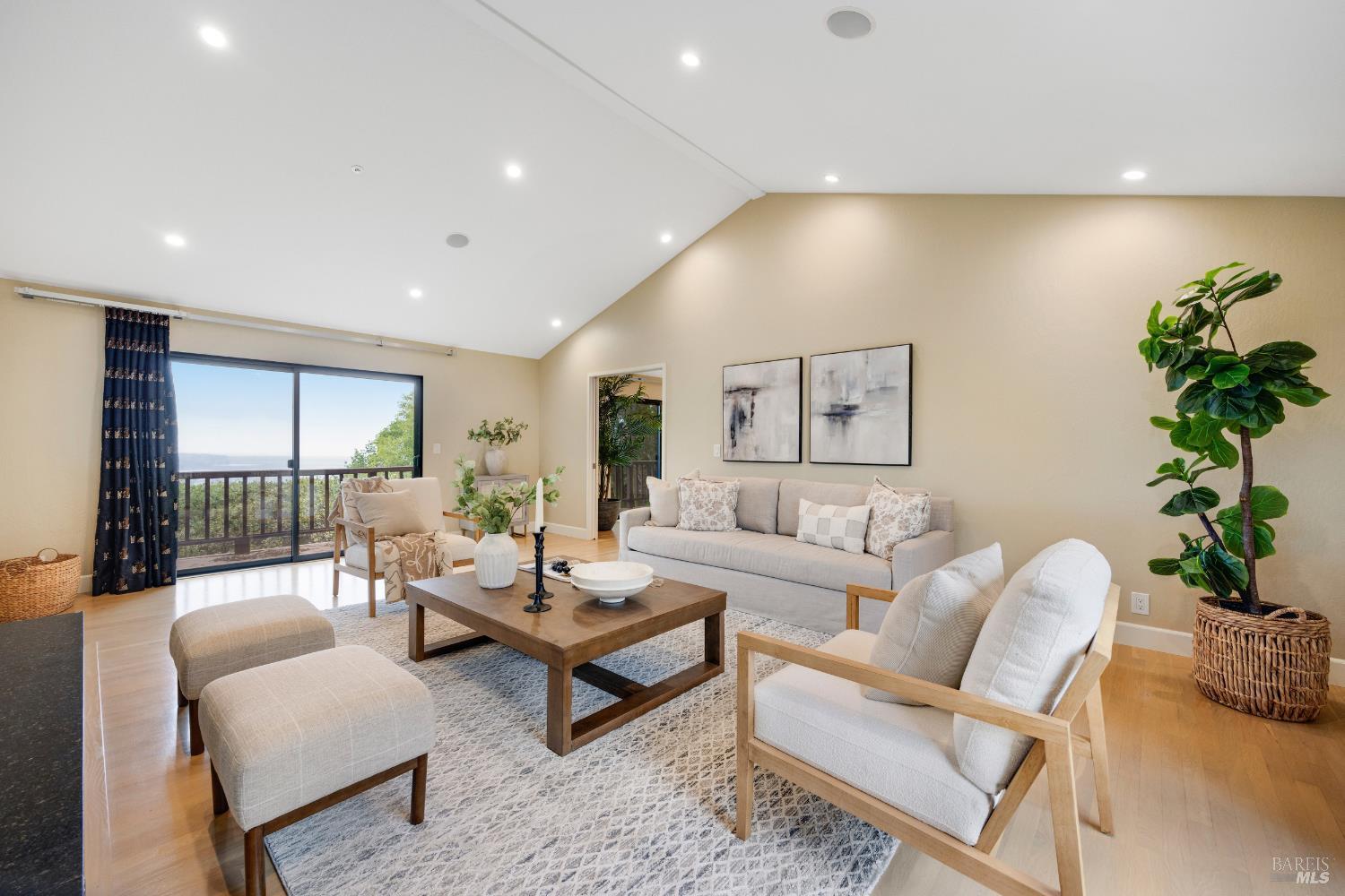 Novato, California, 94947, United States, 5 Bedrooms Bedrooms, ,5 BathroomsBathrooms,Residential,For Sale,2009754