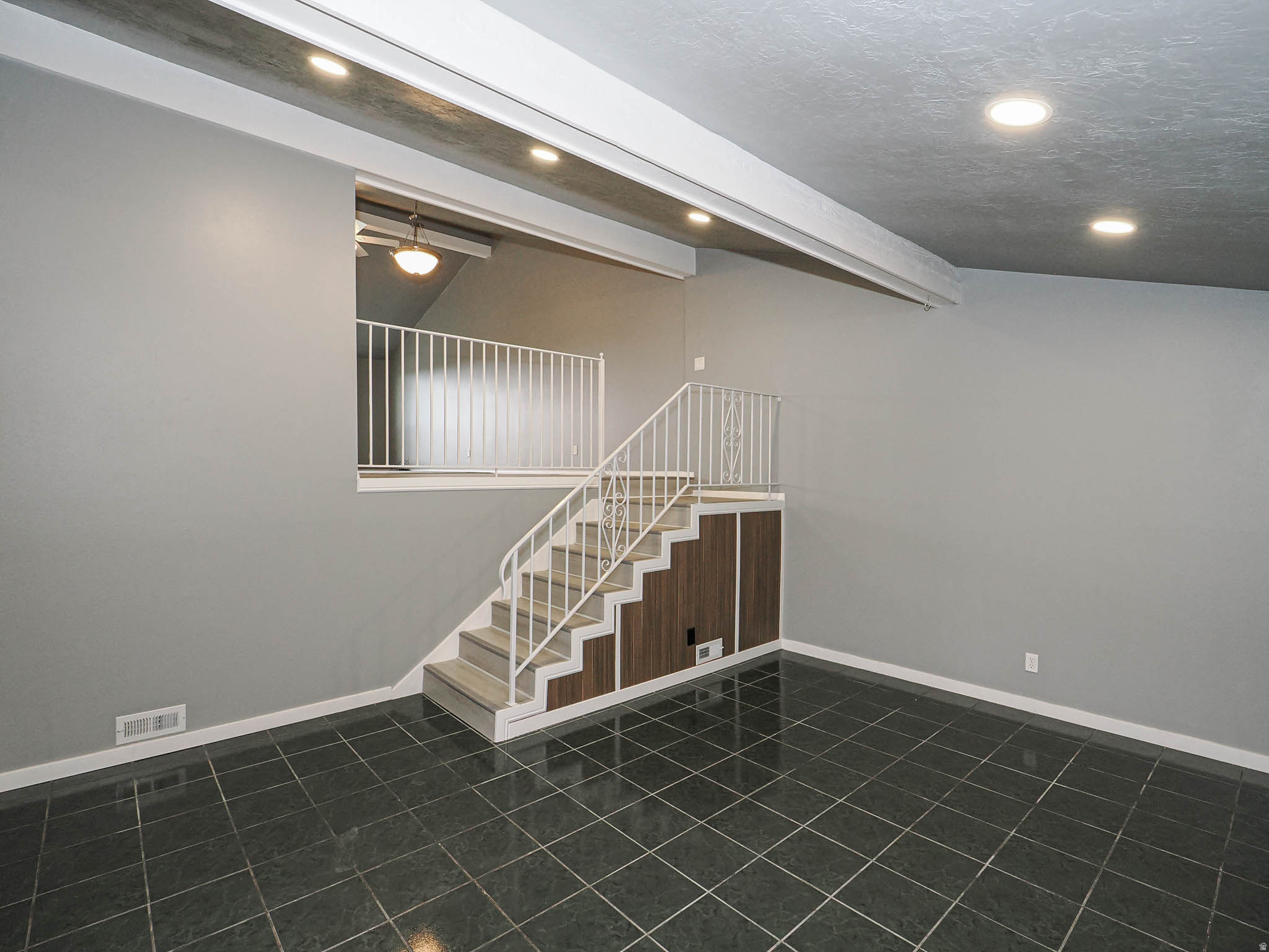 Taylorsville, Utah, 84118, United States, 4 Bedrooms Bedrooms, ,1 BathroomBathrooms,Residential,For Sale,1987472