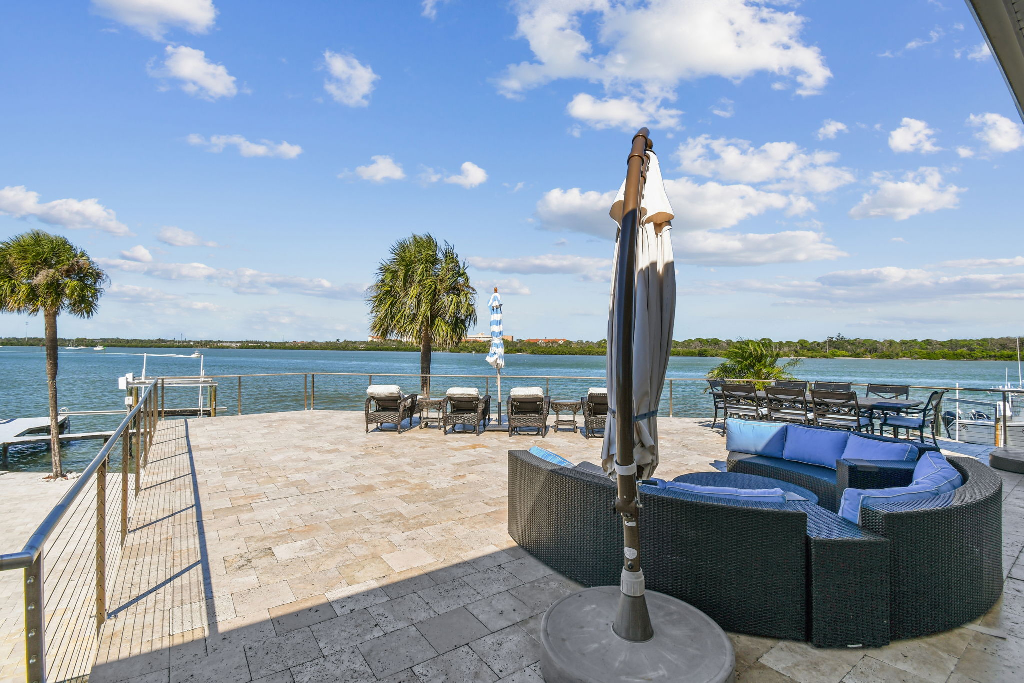 Madeira Beach, Florida, 33708, United States, 6 Bedrooms Bedrooms, ,6 BathroomsBathrooms,Residential,For Sale,1975666