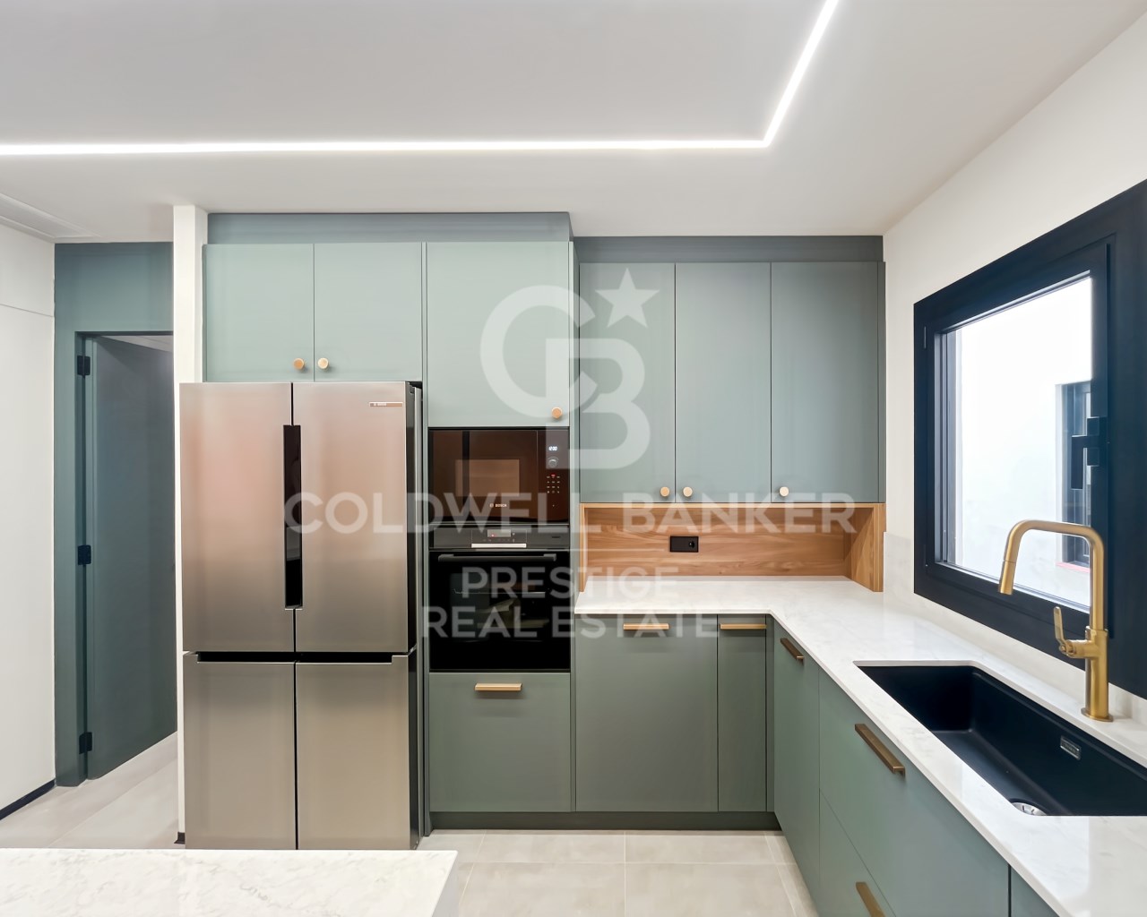 Barcelona, Catalonia, ES, 4 Bedrooms Bedrooms, ,3 BathroomsBathrooms,Residential,For Sale,1805126
