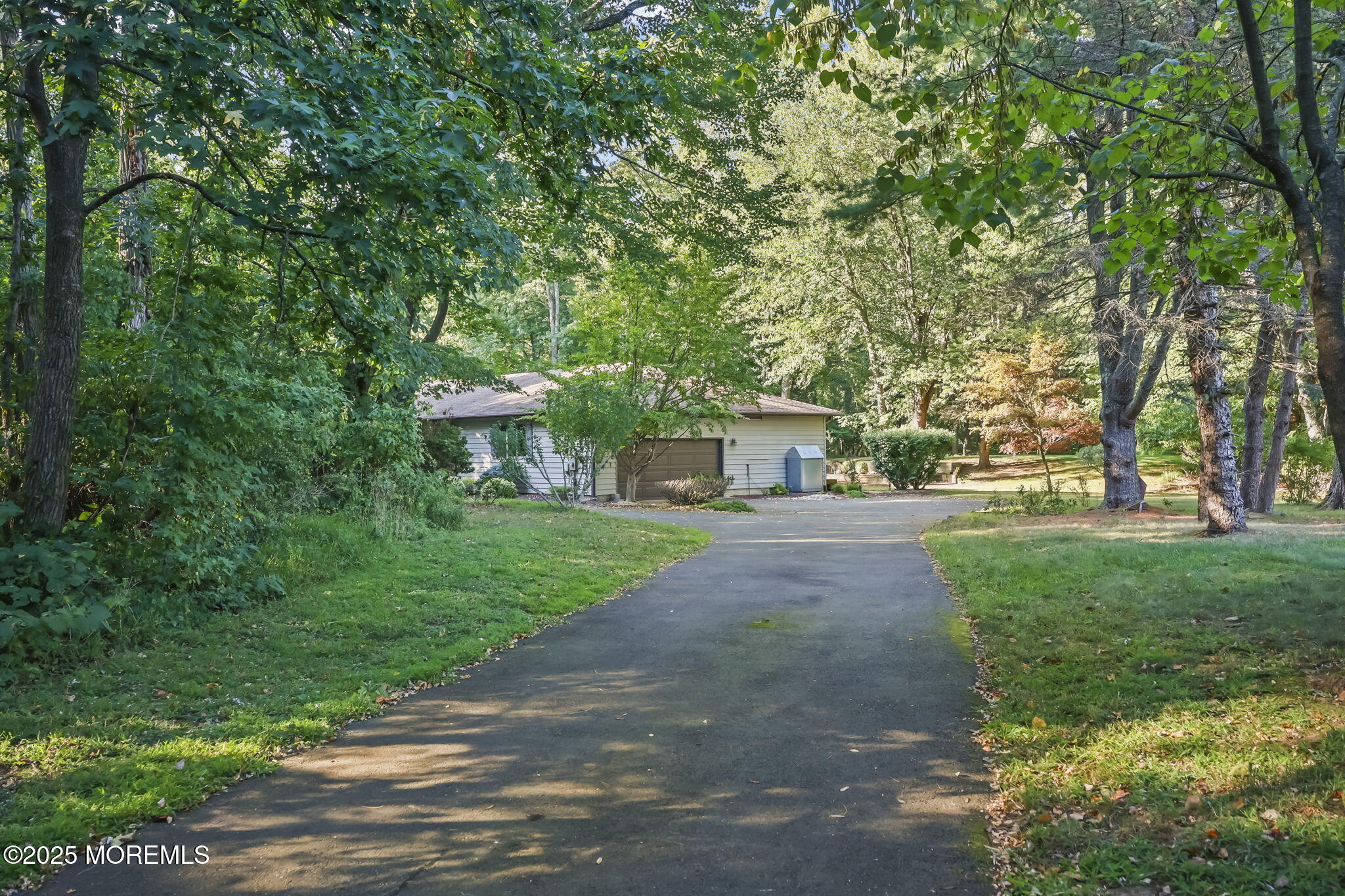 Manalapan, New Jersey, 07726, United States, 3 Bedrooms Bedrooms, ,3 BathroomsBathrooms,Residential,For Sale,1940205
