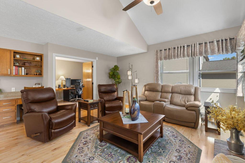 Dublin, Ohio, 43016, United States, 3 Bedrooms Bedrooms, ,3 BathroomsBathrooms,Residential,For Sale,1950814