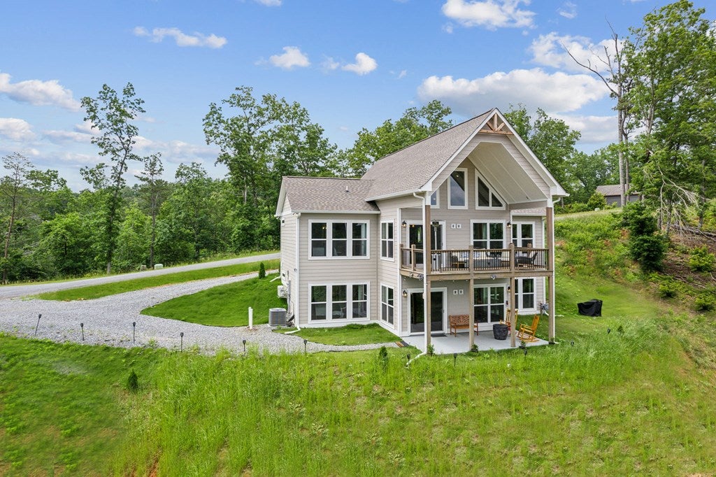 Ellijay, Georgia, 30540, United States, 3 Bedrooms Bedrooms, ,3 BathroomsBathrooms,Residential,For Sale,1859114