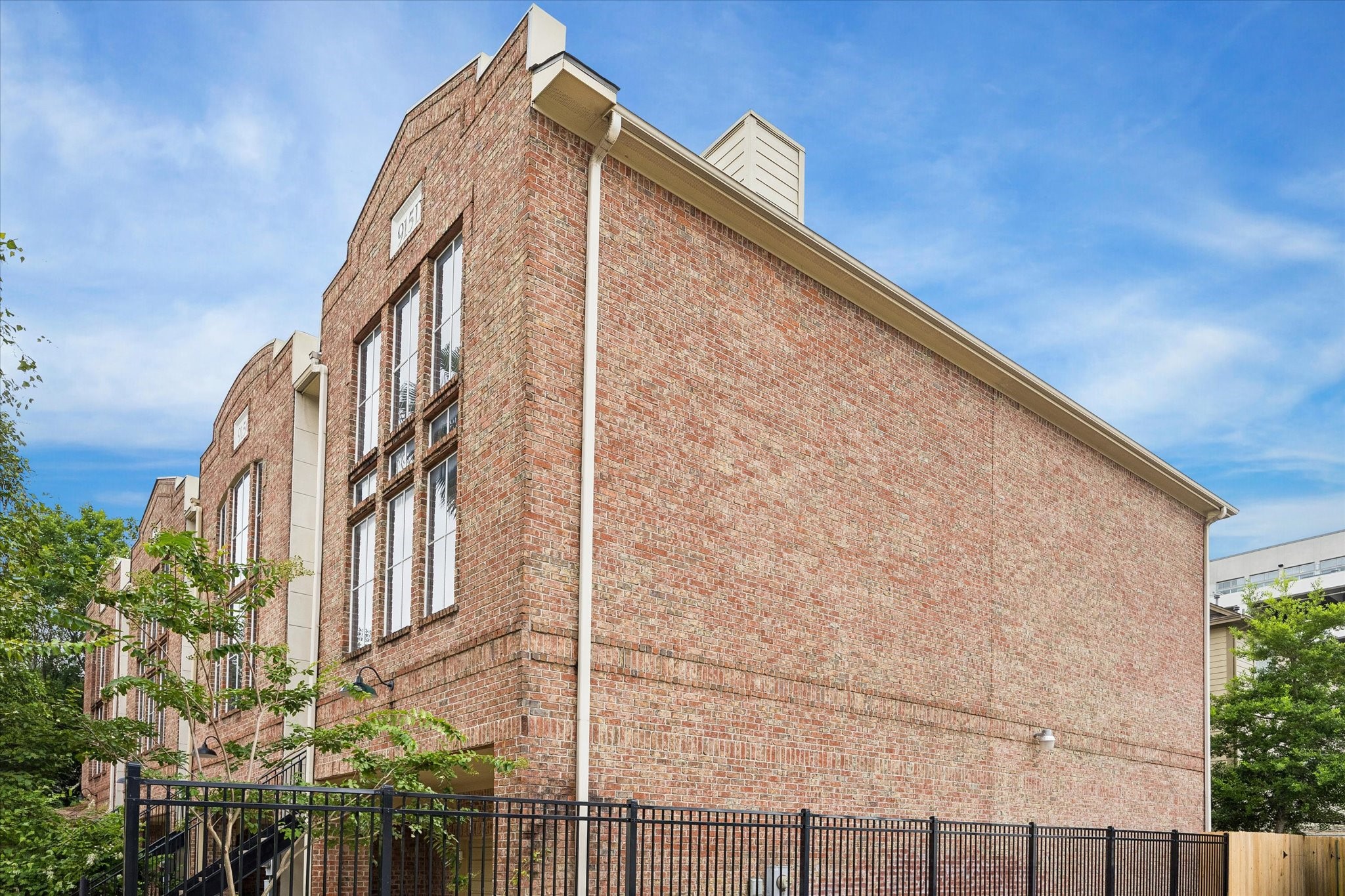  915 Knox Street D - 物件實景