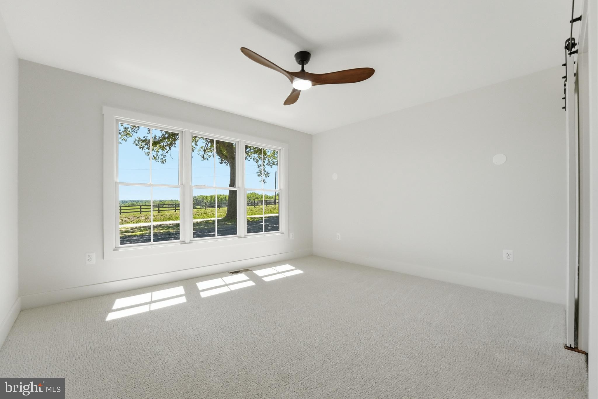 Reva, Virginia, 22735, United States, 2 Bedrooms Bedrooms, ,2 BathroomsBathrooms,Residential,For Sale,2048216