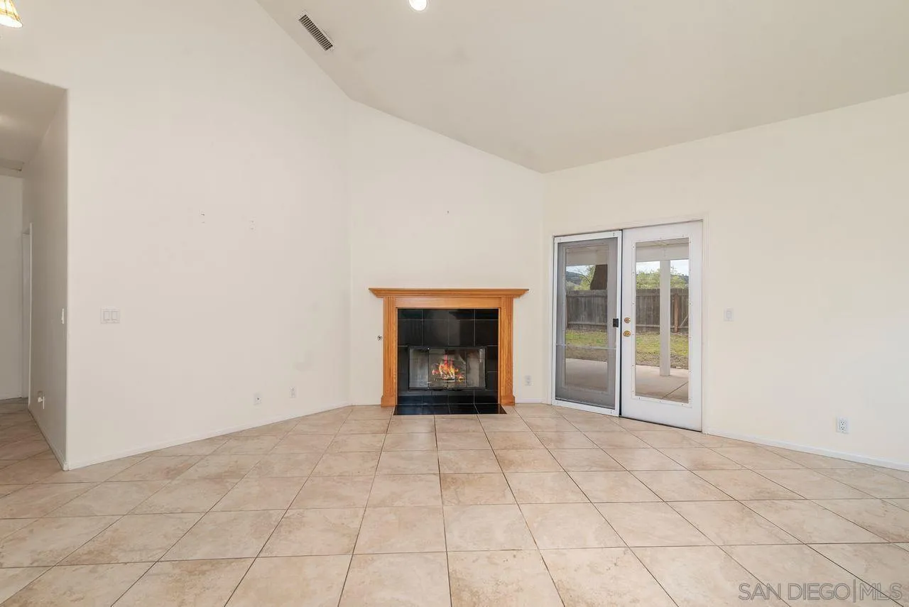 Poway, California, 92064, United States, 3 Bedrooms Bedrooms, ,2 BathroomsBathrooms,Residential,For Sale,1837304