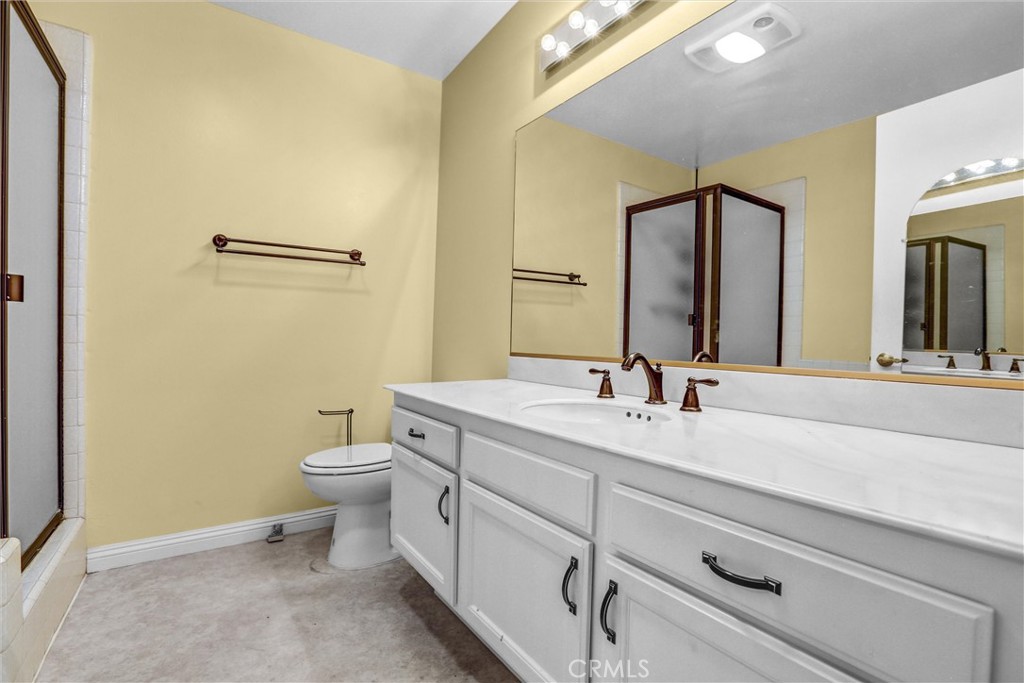 Tarzana, California, 91356, United States, 3 Bedrooms Bedrooms, ,3 BathroomsBathrooms,Residential,For Sale,1981032