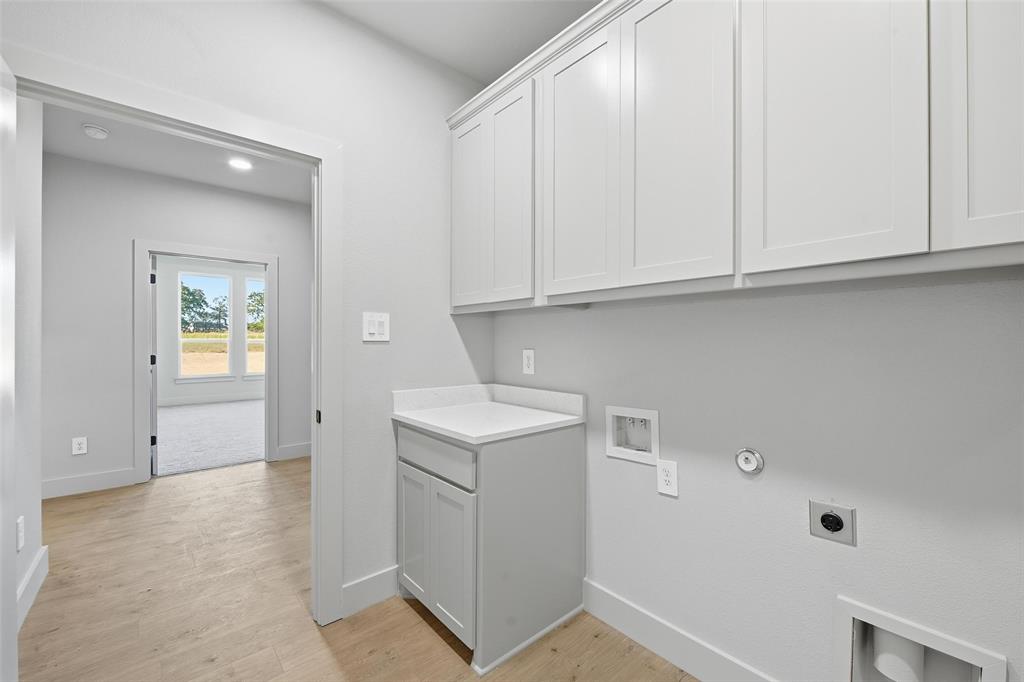 Poolville, Texas, 76487, United States, 4 Bedrooms Bedrooms, ,3 BathroomsBathrooms,Residential,For Sale,1989504