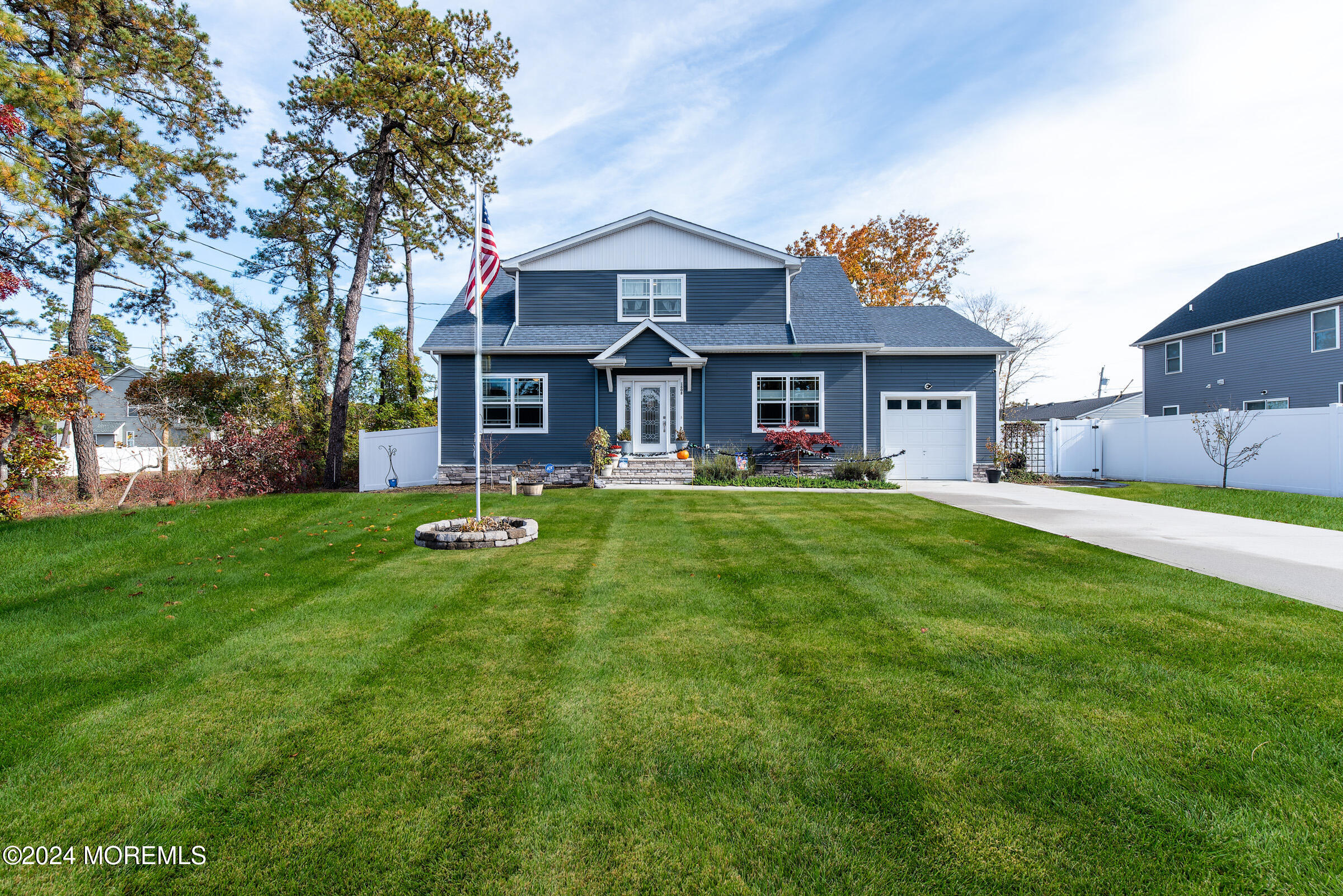 Toms River, New Jersey, 08757, United States, 3 Bedrooms Bedrooms, ,3 BathroomsBathrooms,Residential,For Sale,1974663