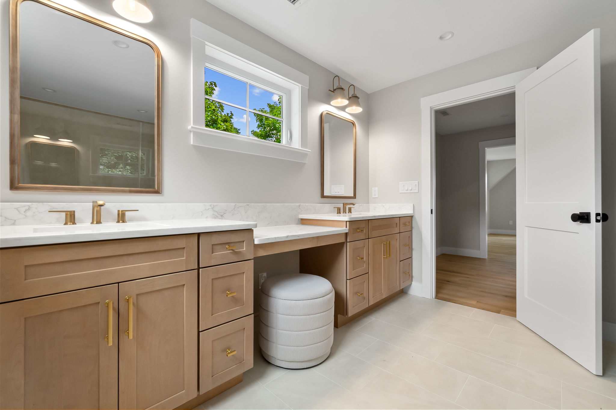  4 Brown Ave, Newburyport, MA, 01950 - 物件實景