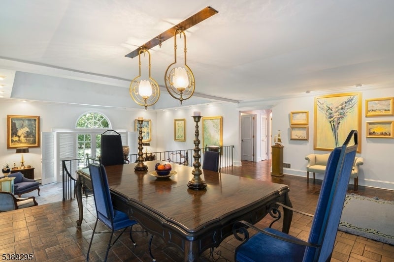 Clifton City, New Jersey, 07013, United States, 5 Bedrooms Bedrooms, ,4 BathroomsBathrooms,Residential,For Sale,1979632