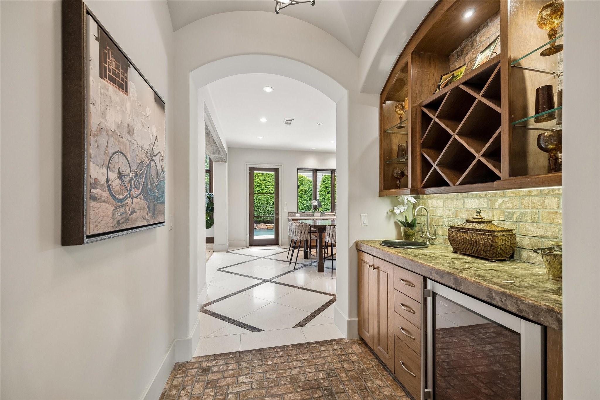  7615 Bryonwood Drive - 物件實景