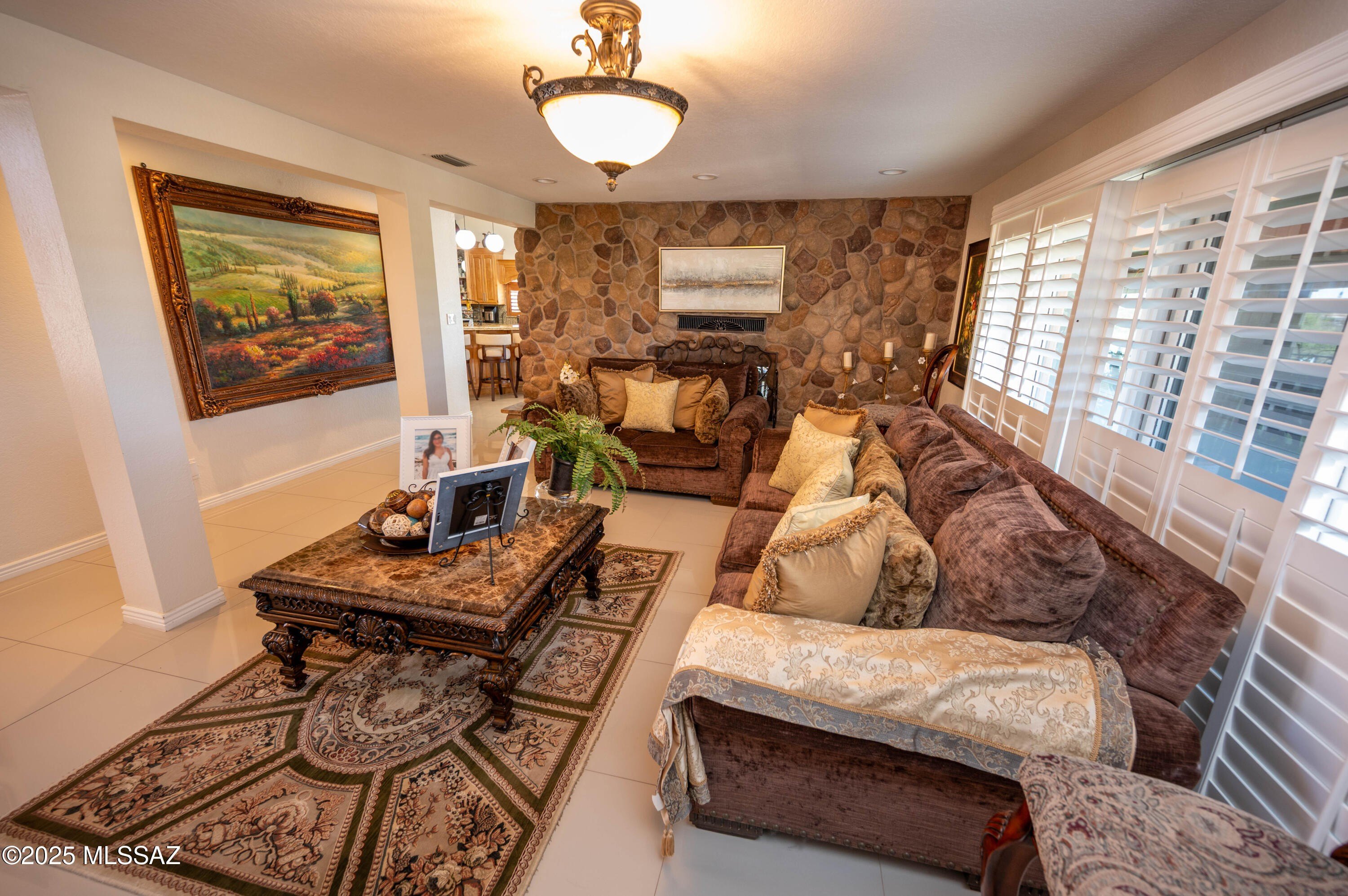 Nogales, Arizona, 85621, United States, 4 Bedrooms Bedrooms, ,4 BathroomsBathrooms,Residential,For Sale,1974525