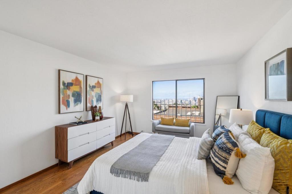 San Francisco, California, 94131, United States, 3 Bedrooms Bedrooms, ,3 BathroomsBathrooms,Residential,For Sale,1974039