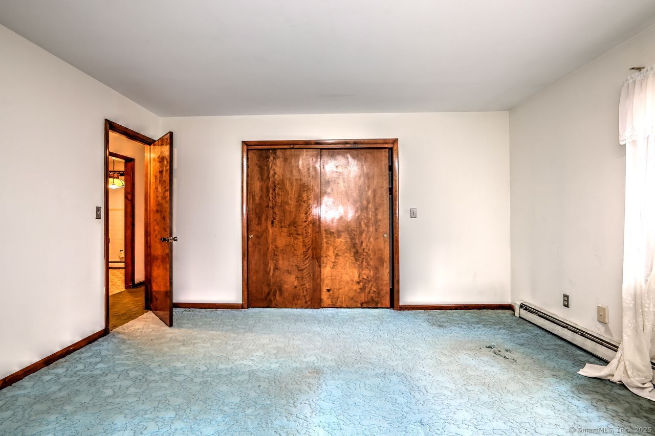 Trumbull, Connecticut, 06611, United States, 3 Bedrooms Bedrooms, ,2 BathroomsBathrooms,Residential,For Sale,1988138