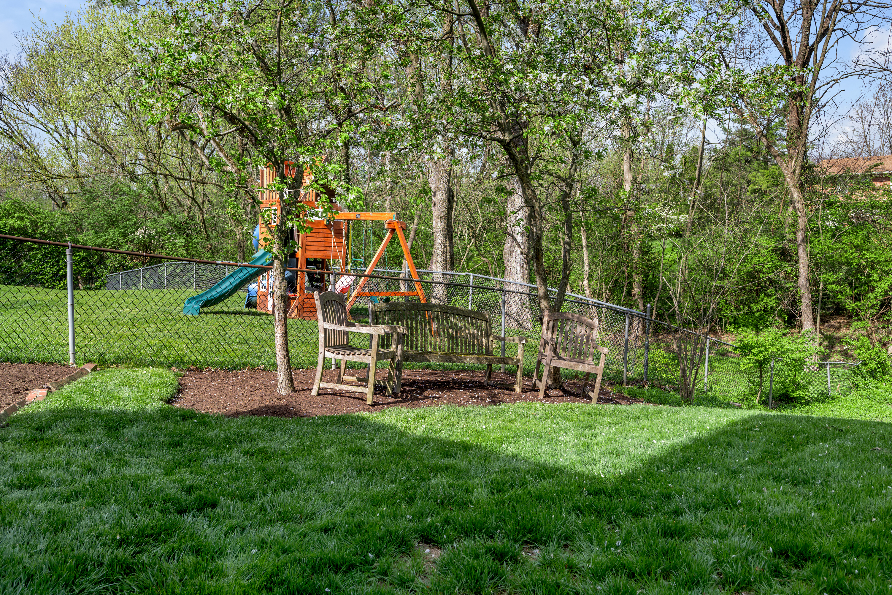  2071 Manor Drive - 物件實景