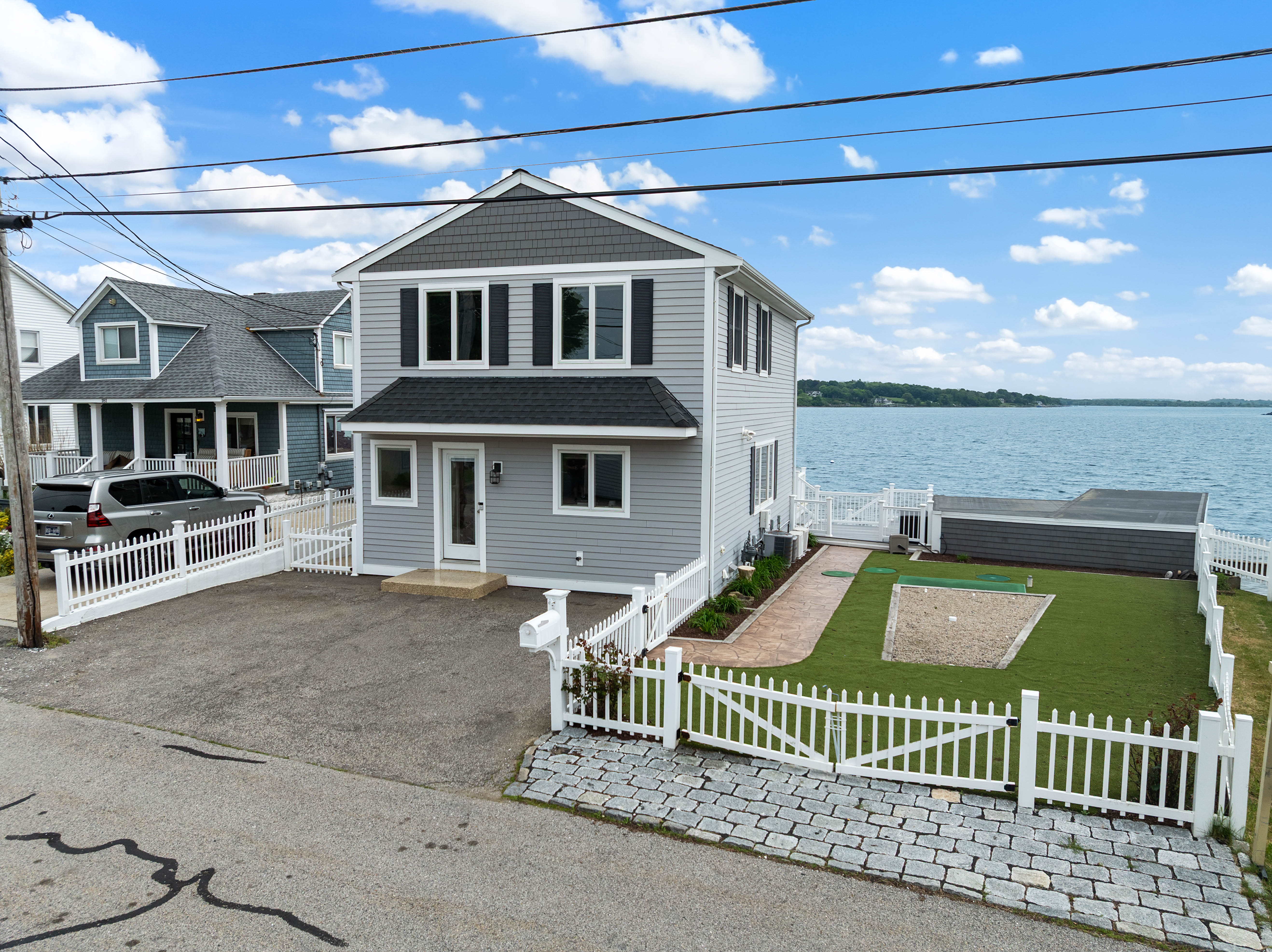 Portsmouth, Rhode Island, 02871, United States, 2 Bedrooms Bedrooms, ,3 BathroomsBathrooms,Residential,For Sale,2041861