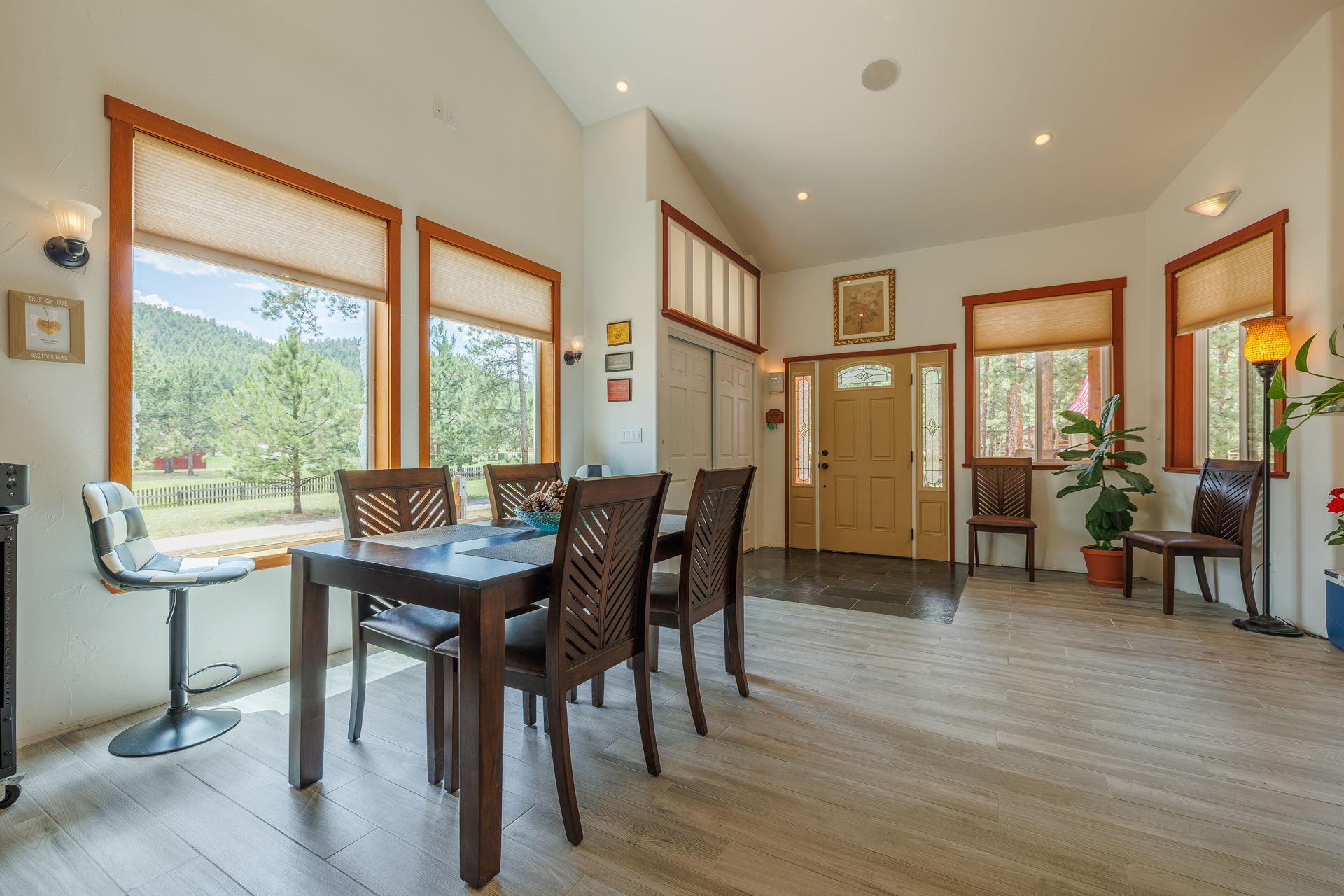 Woodland Park, Colorado, 80863, United States, 1 Bedroom Bedrooms, ,2 BathroomsBathrooms,Residential,For Sale,1896671