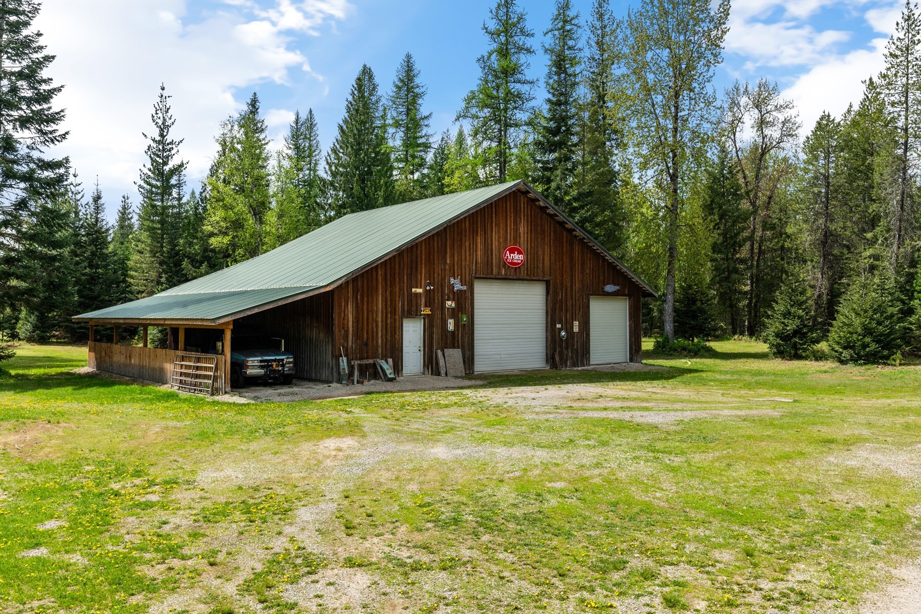  Riverfront Estate Ranch Property - 物件實景
