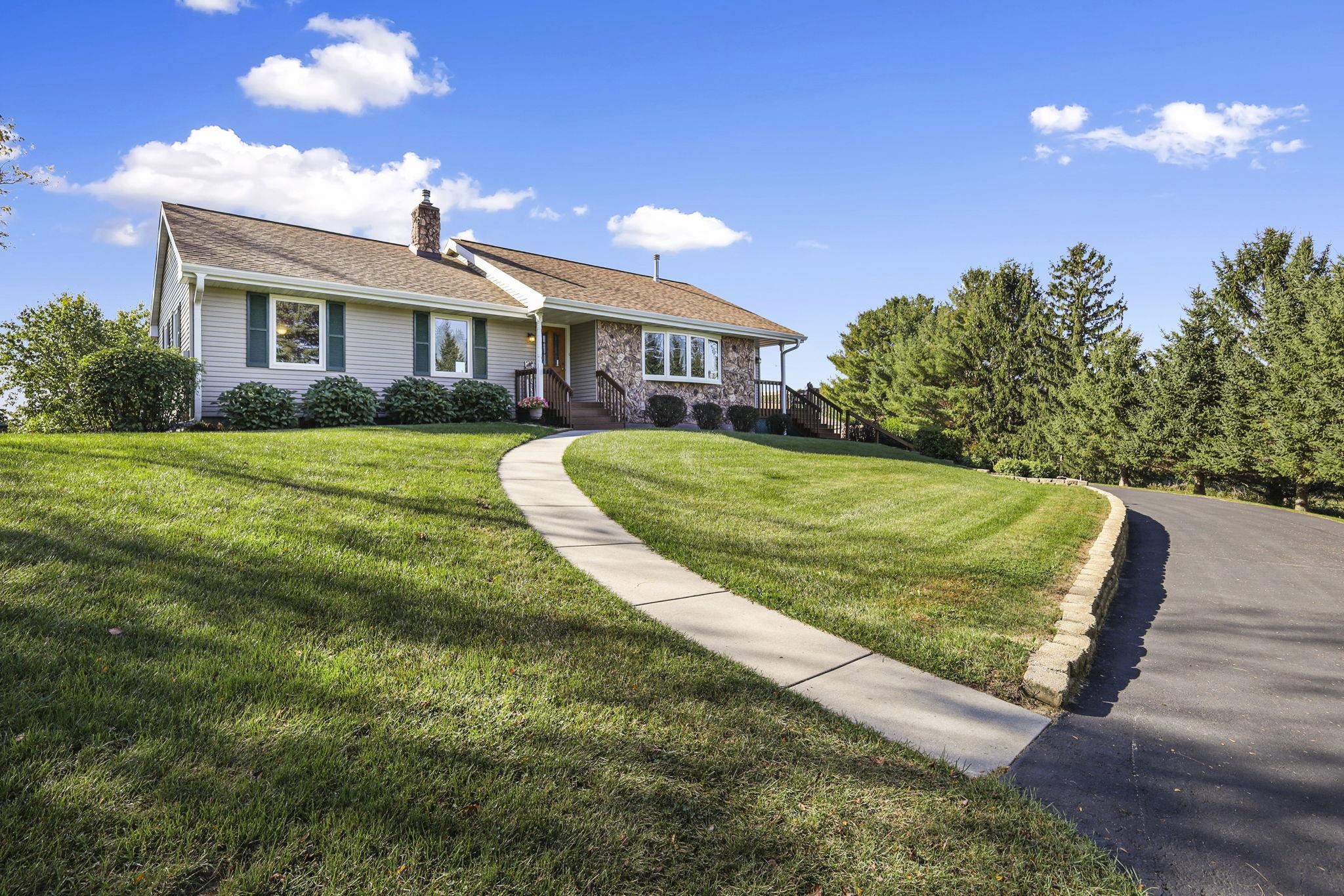 Plain, Wisconsin, 53577, United States, 4 Bedrooms Bedrooms, ,3 BathroomsBathrooms,Residential,For Sale,1974595