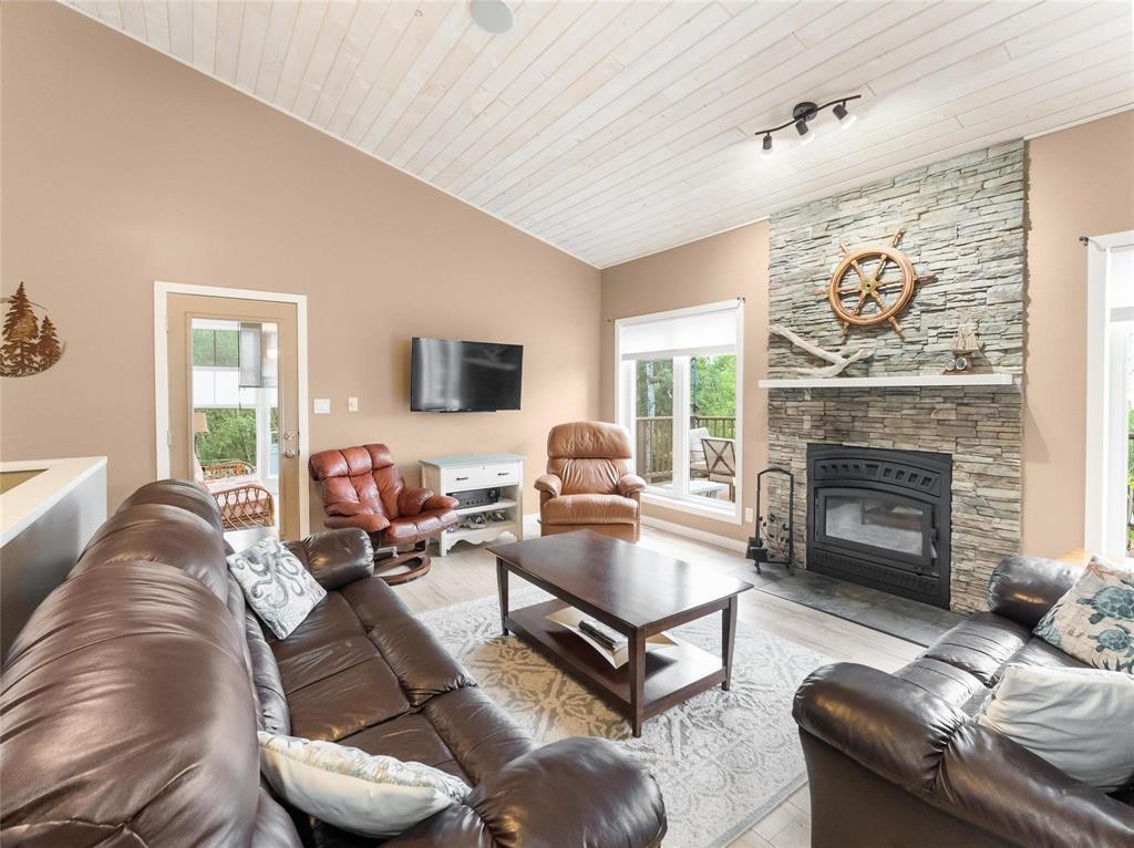 LESTER BEACH, Manitoba, R0E 0E0, CA, 4 Bedrooms Bedrooms, ,3 BathroomsBathrooms,Residential,For Sale,1949698