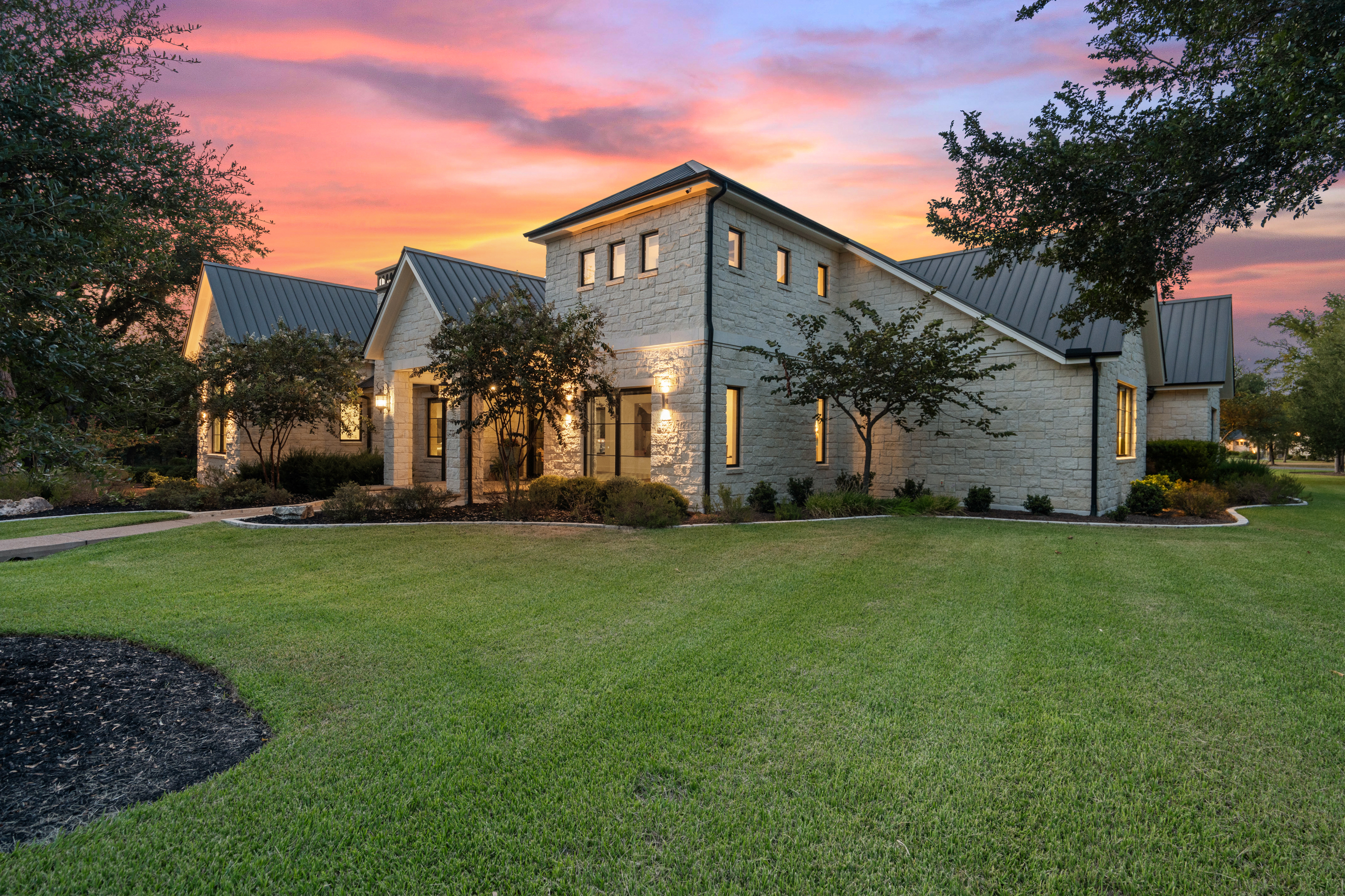  Rare Expression of Refined Hill Country Living - 物件實景