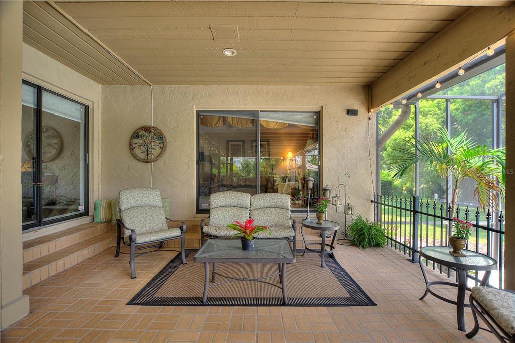 Winter Haven, Florida, 33881, United States, 4 Bedrooms Bedrooms, ,3 BathroomsBathrooms,Residential,For Sale,1911221