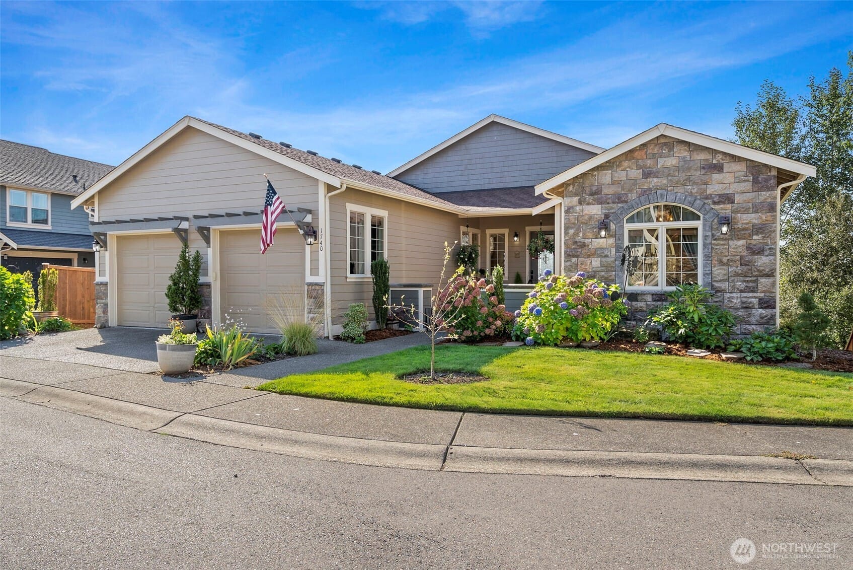 Skyline Ridge Ln, Tumwater, WA 98512