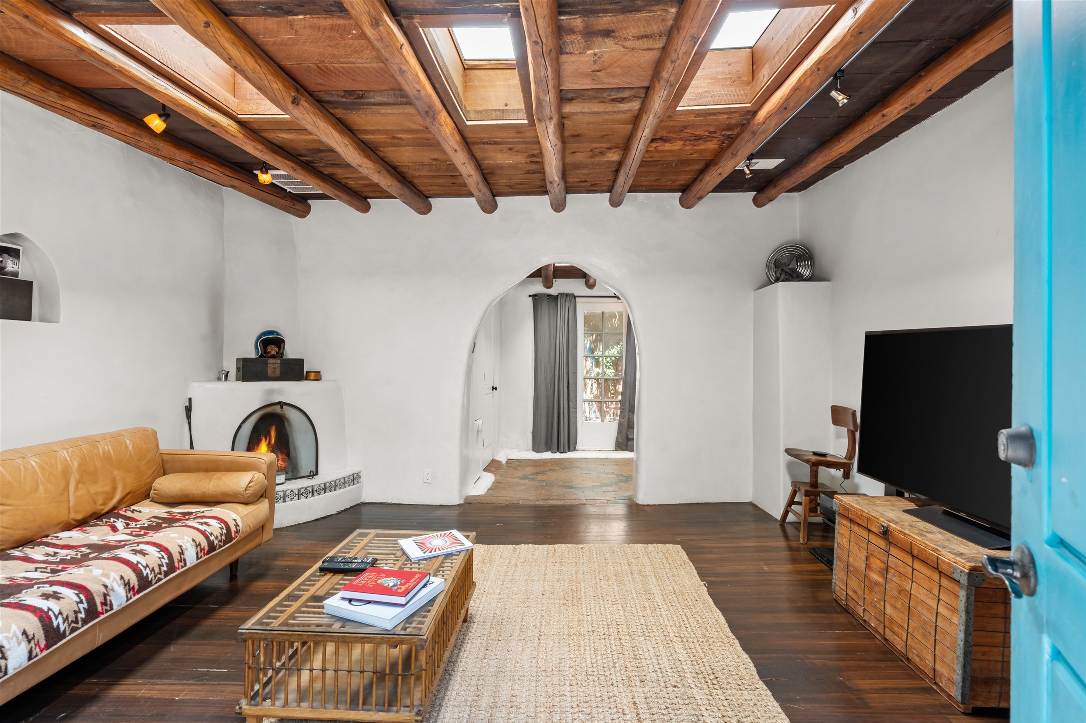  868 E Alameda Street - 物件實景