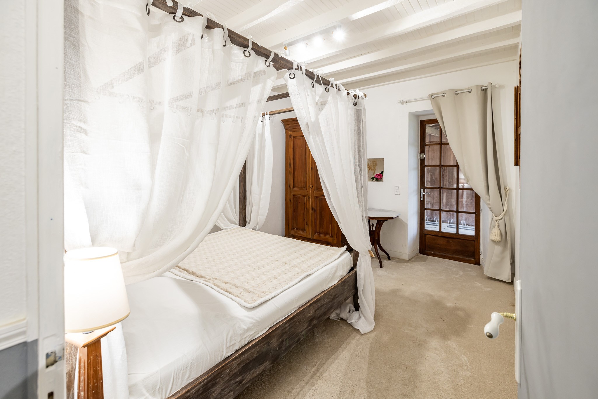 Property of 700m² with swimming pool, tennis court, ponds over more than 40 hec… - 物件實景