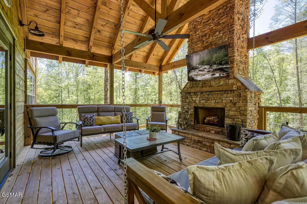 Sevierville, Tennessee, 37862, United States, 5 Bedrooms Bedrooms, ,5 BathroomsBathrooms,Residential,For Sale,2008857