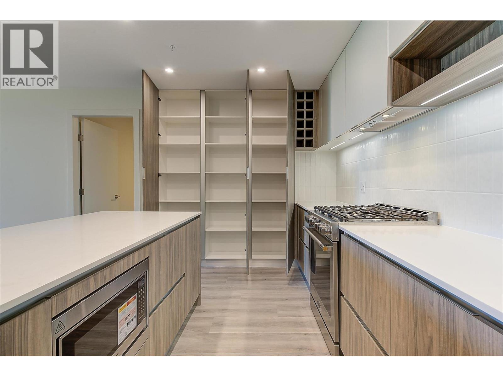 WEST KELOWNA, British Columbia, V1Z 2A9, CA, 2 Bedrooms Bedrooms, ,2 BathroomsBathrooms,Residential,For Sale,1947246