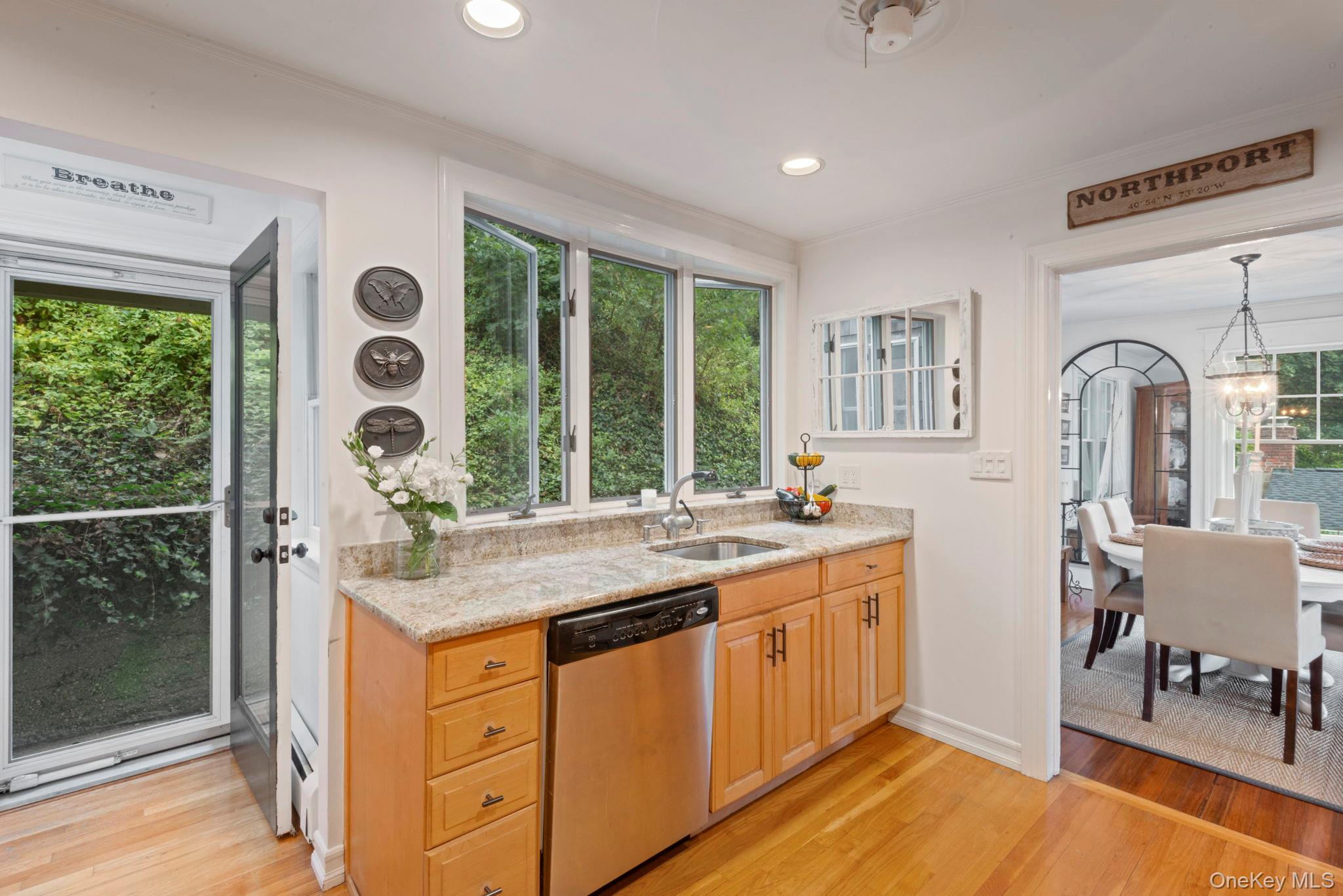 Northport, New York, 11768, United States, 3 Bedrooms Bedrooms, ,2 BathroomsBathrooms,Residential,For Sale,1925556