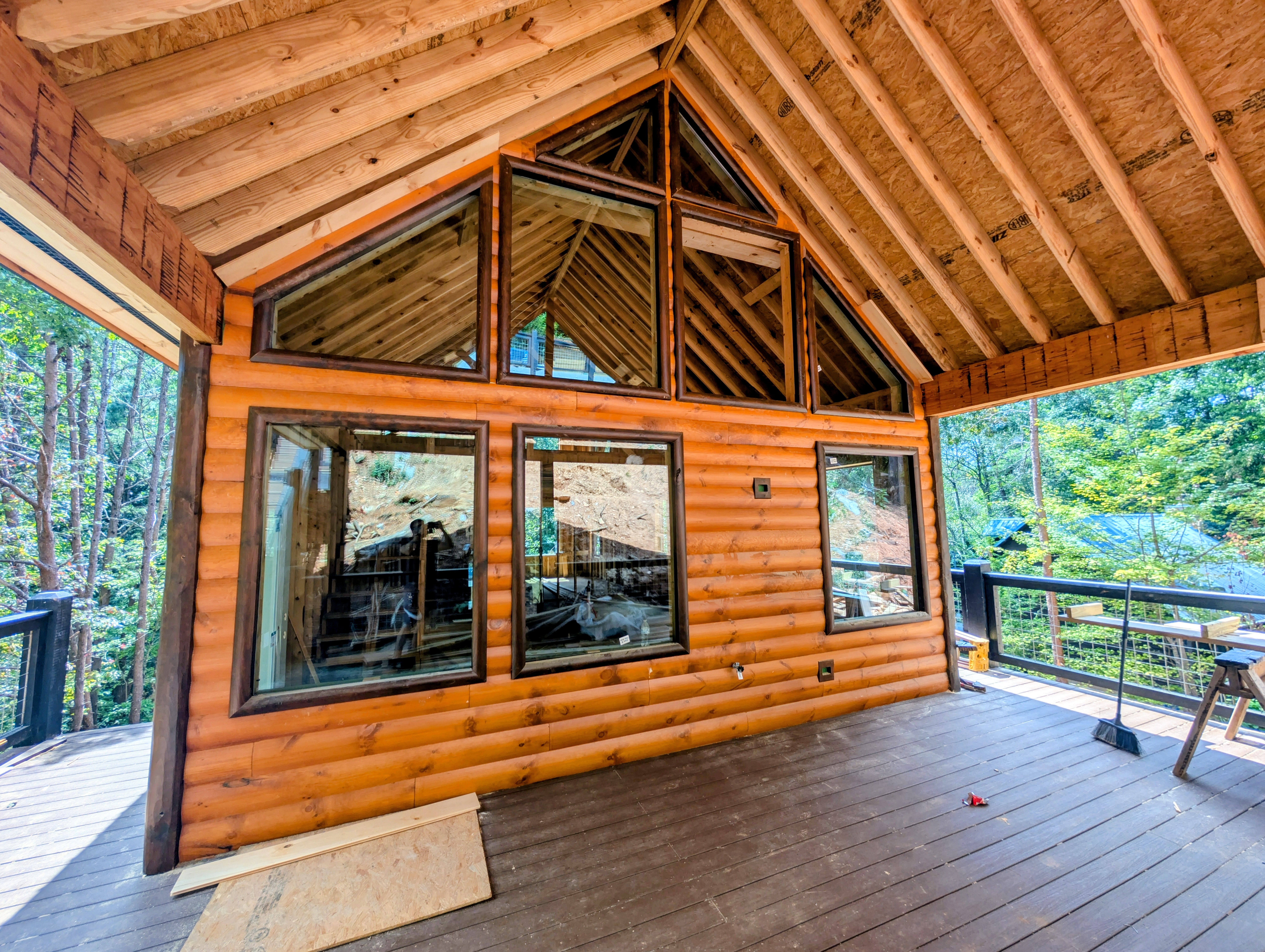 Sevierivlle, Tennessee, 37876, United States, 1 Bedroom Bedrooms, ,2 BathroomsBathrooms,Residential,For Sale,1974946