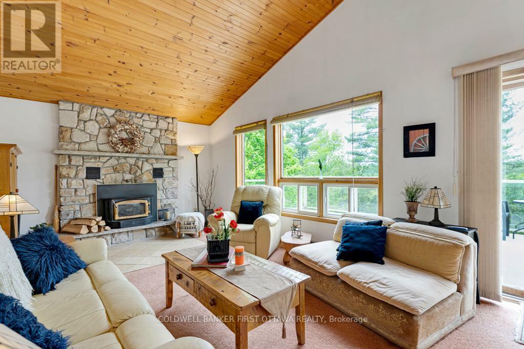 FRONTENAC (FRONTENAC NORTH), Ontario, K0H 2R0, CA, 3 Bedrooms Bedrooms, ,2 BathroomsBathrooms,Residential,For Sale,1866514