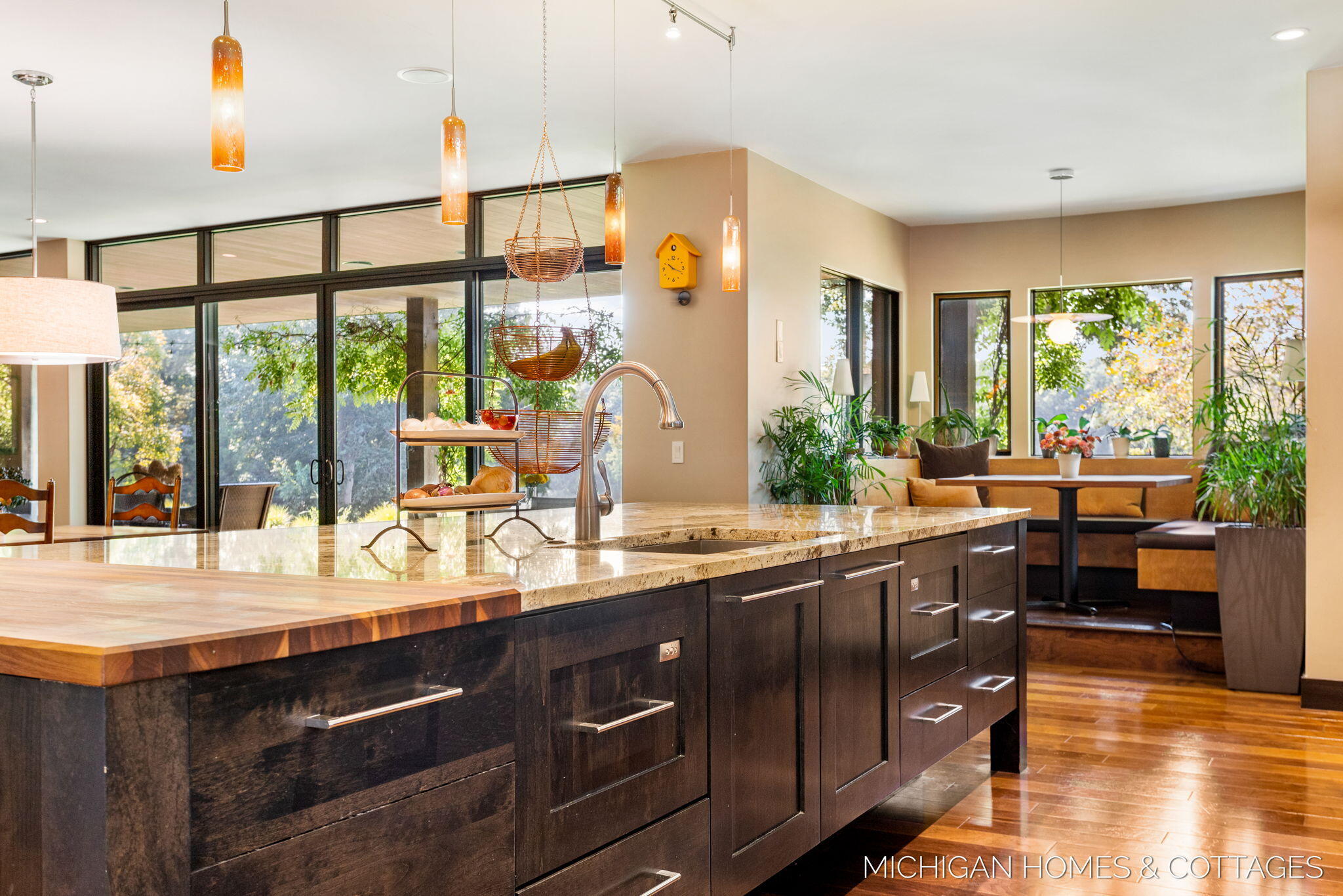 Saugatuck, Michigan, 49453, United States, 5 Bedrooms Bedrooms, ,4 BathroomsBathrooms,Residential,For Sale,1940964