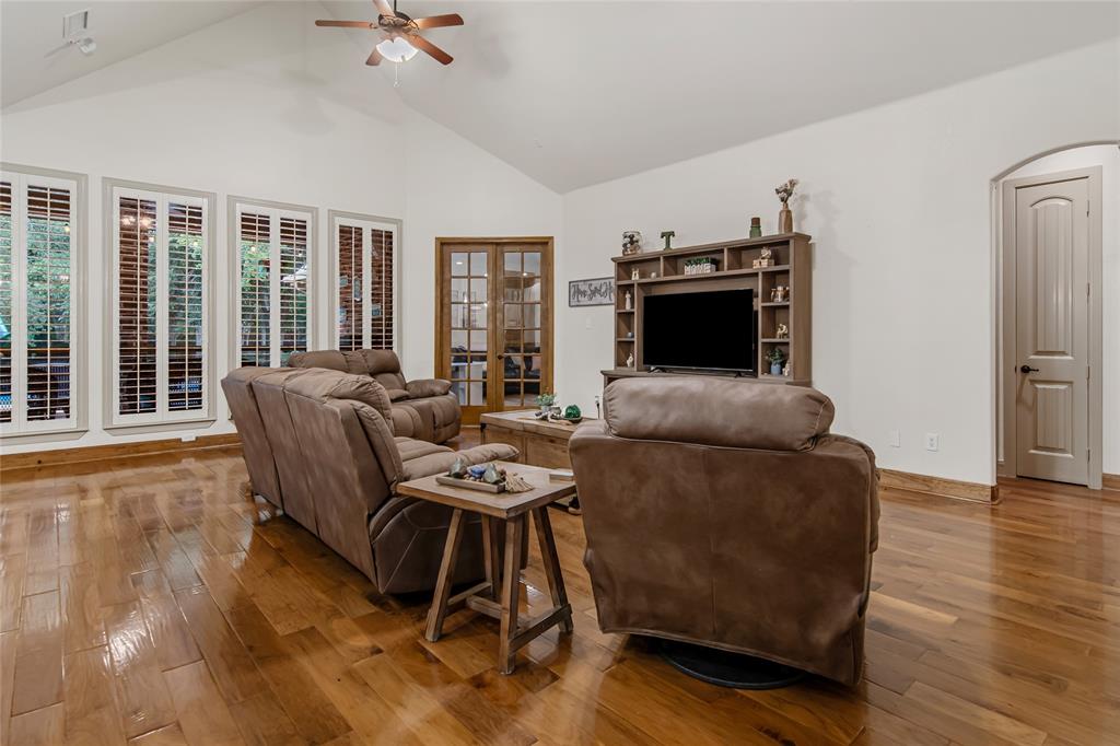 Azle, Texas, 76020, United States, 3 Bedrooms Bedrooms, ,3 BathroomsBathrooms,Residential,For Sale,1934218