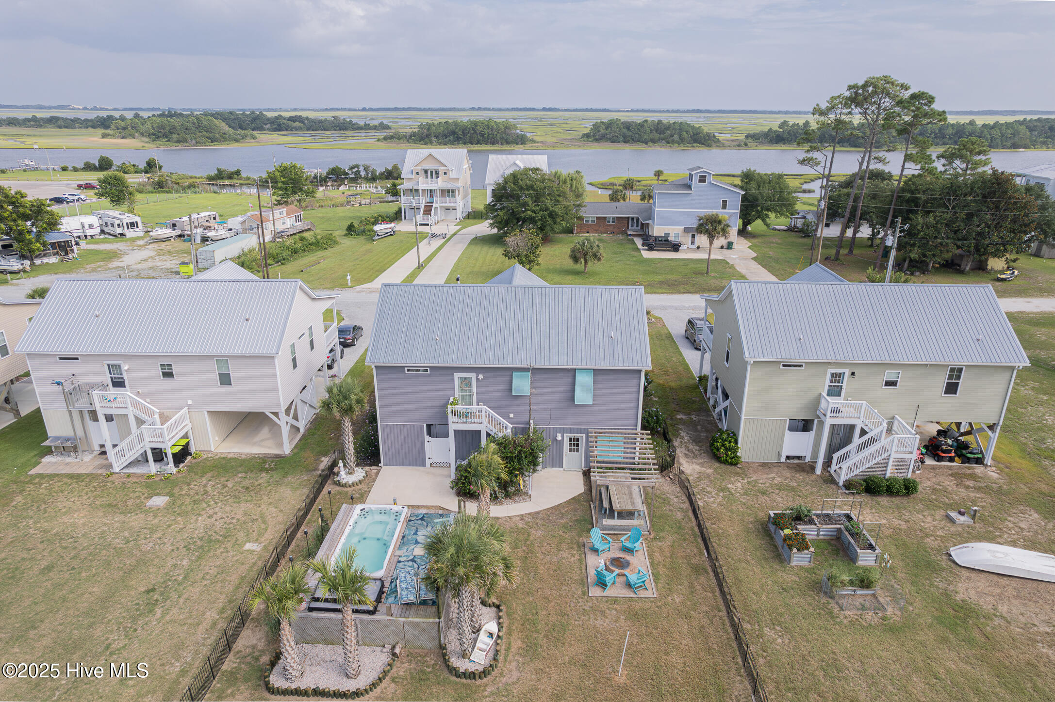 Hubert, North Carolina, 28539, United States, 4 Bedrooms Bedrooms, ,3 BathroomsBathrooms,Residential,For Sale,1974043