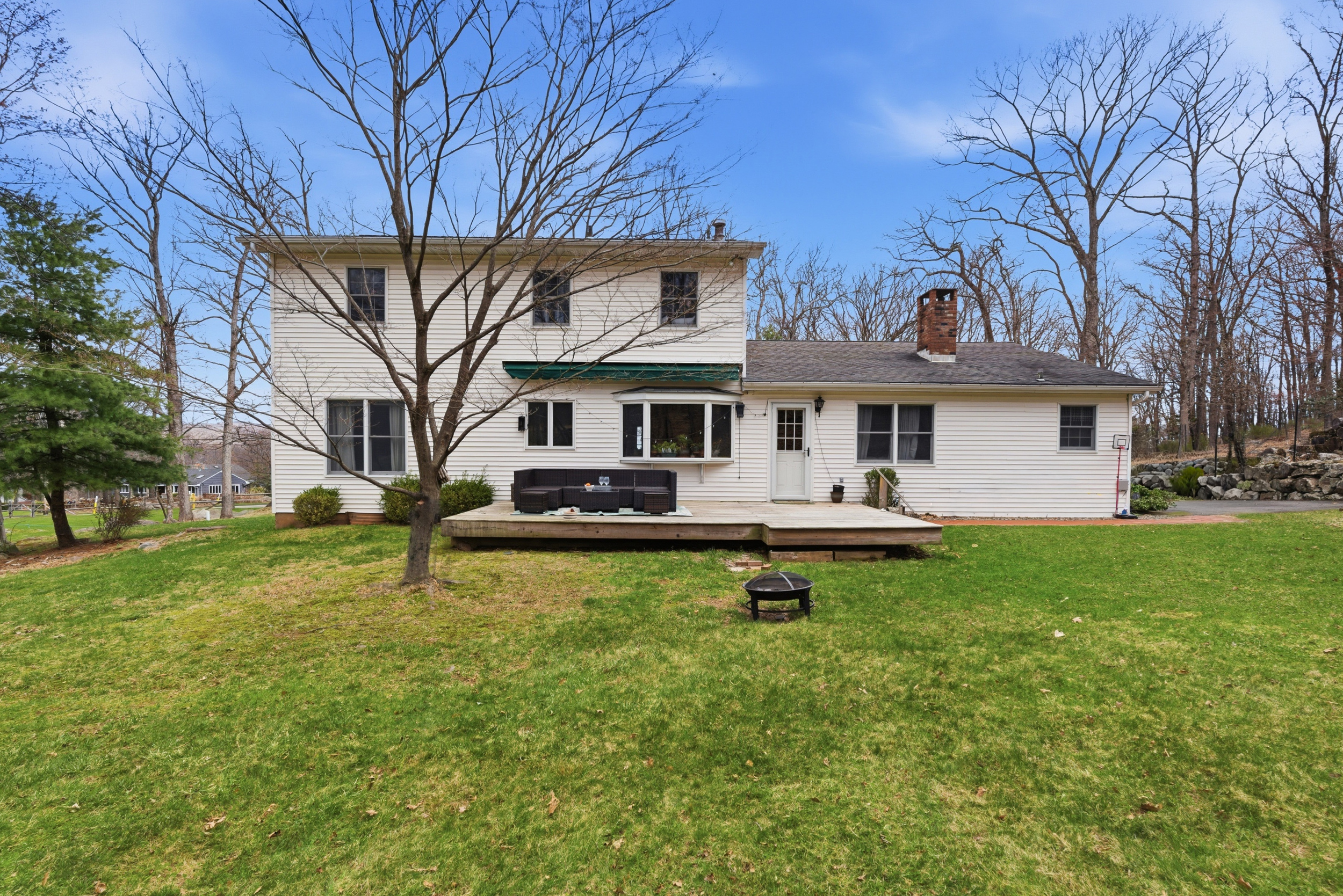  Buckberg Mountain Colonial - 物件實景