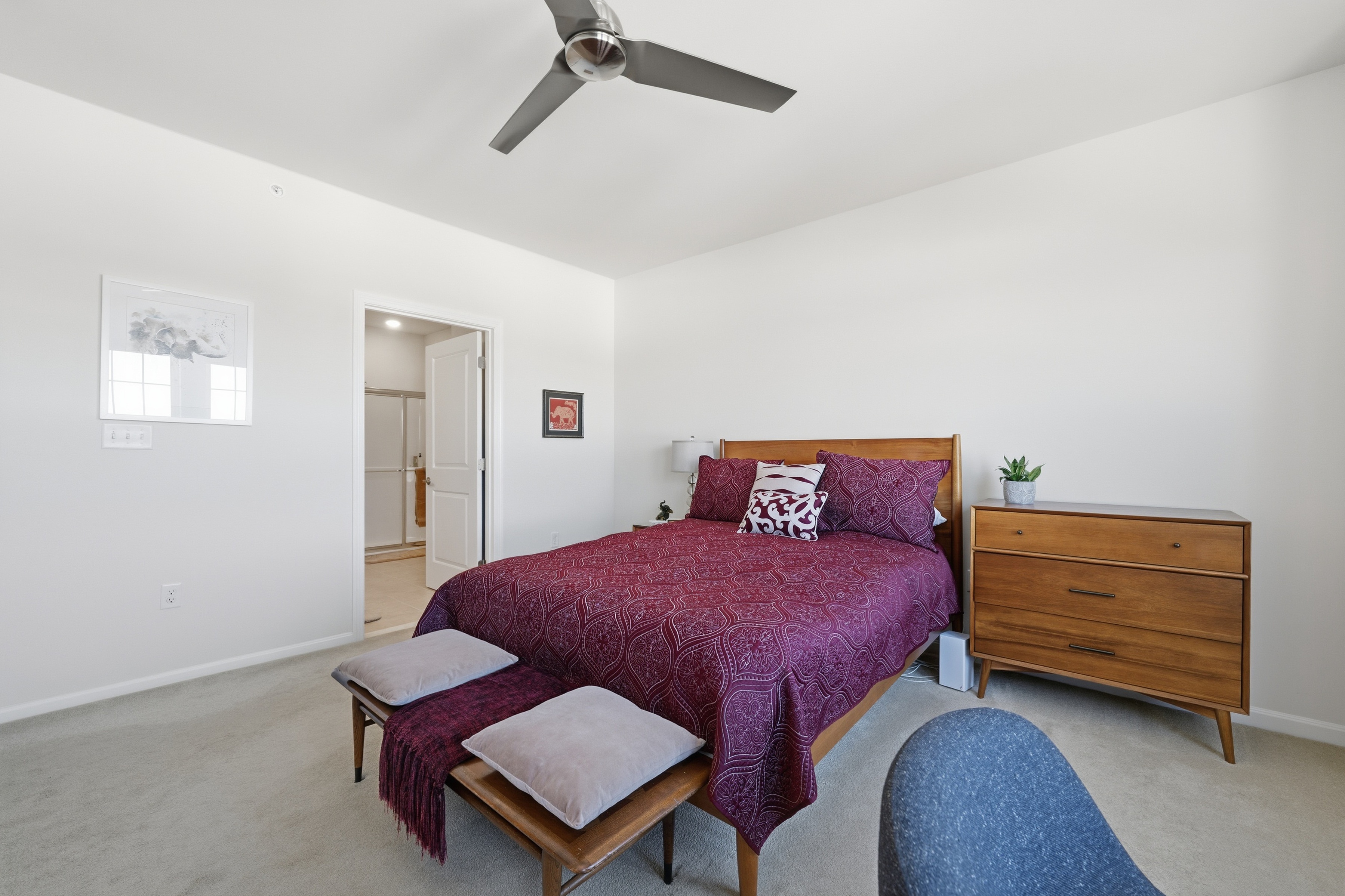 Natick, Massachusetts, 01760, United States, 2 Bedrooms Bedrooms, ,2 BathroomsBathrooms,Residential,For Sale,2015900