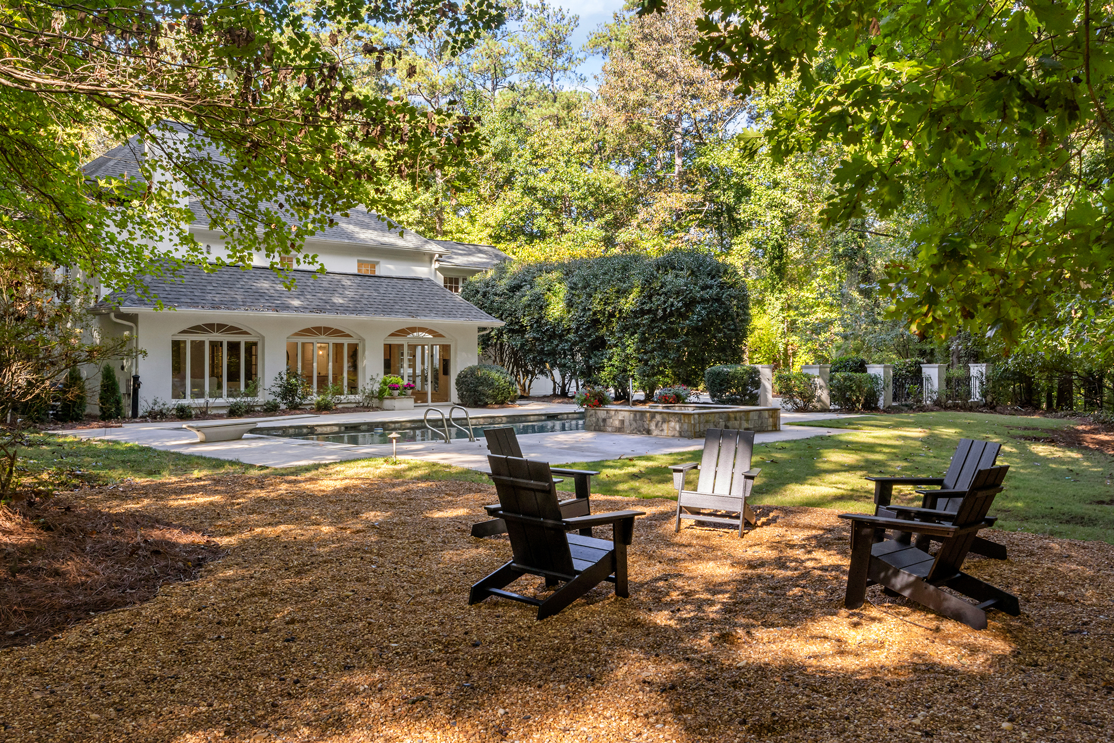  Timeless Architecture, Refined Interiors, and Modern Comfort in Sandy Springs - 物件實景