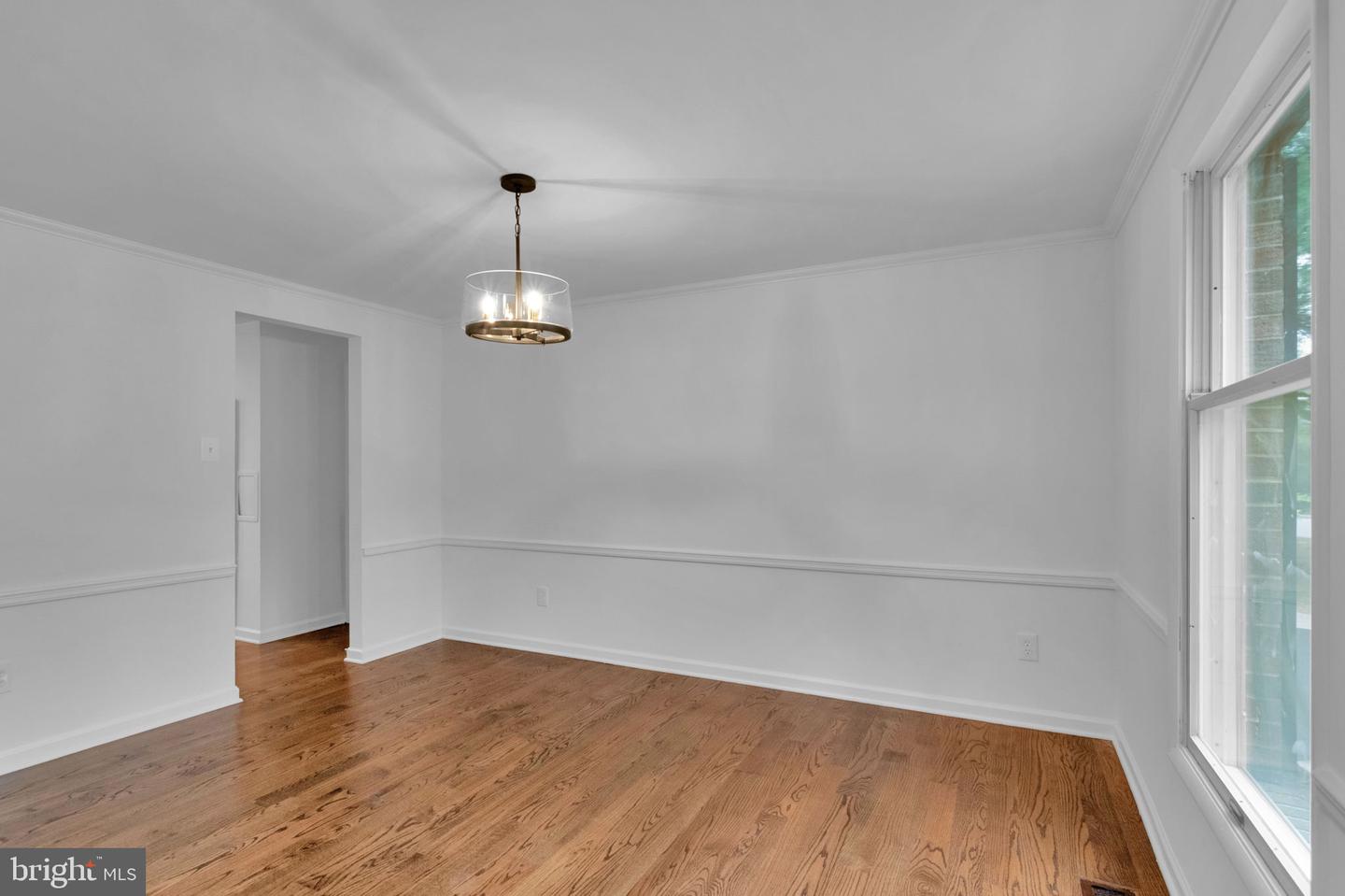 Fairfax, Virginia, 22030, United States, 4 Bedrooms Bedrooms, ,3 BathroomsBathrooms,Residential,For Sale,1896829