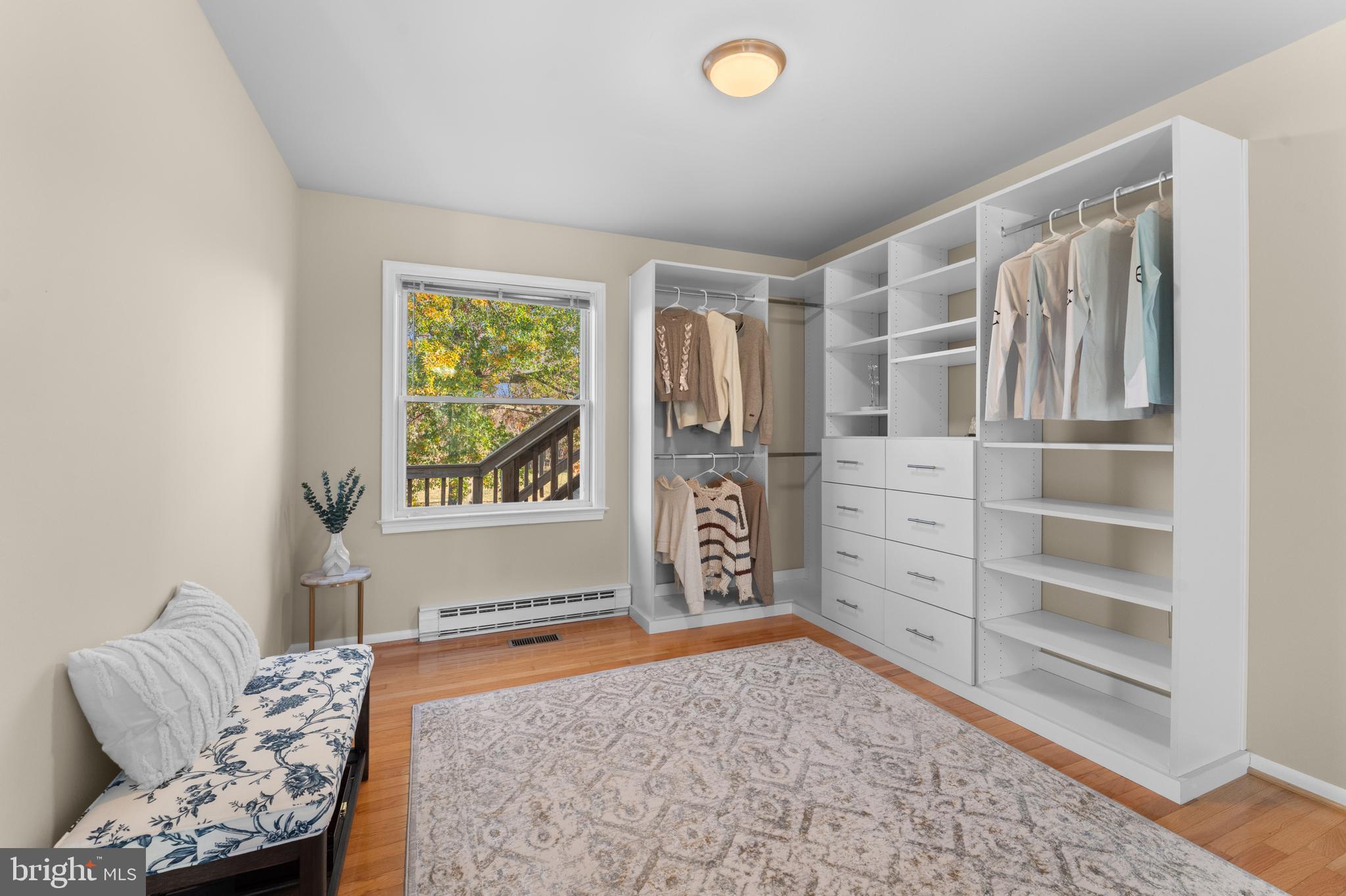 Warrenton, Virginia, 20187, United States, 3 Bedrooms Bedrooms, ,2 BathroomsBathrooms,Residential,For Sale,1987045