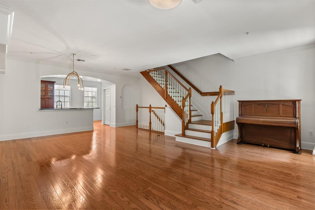 Orlando, Florida, 32814, United States, 4 Bedrooms Bedrooms, ,5 BathroomsBathrooms,Residential,For Sale,1901363