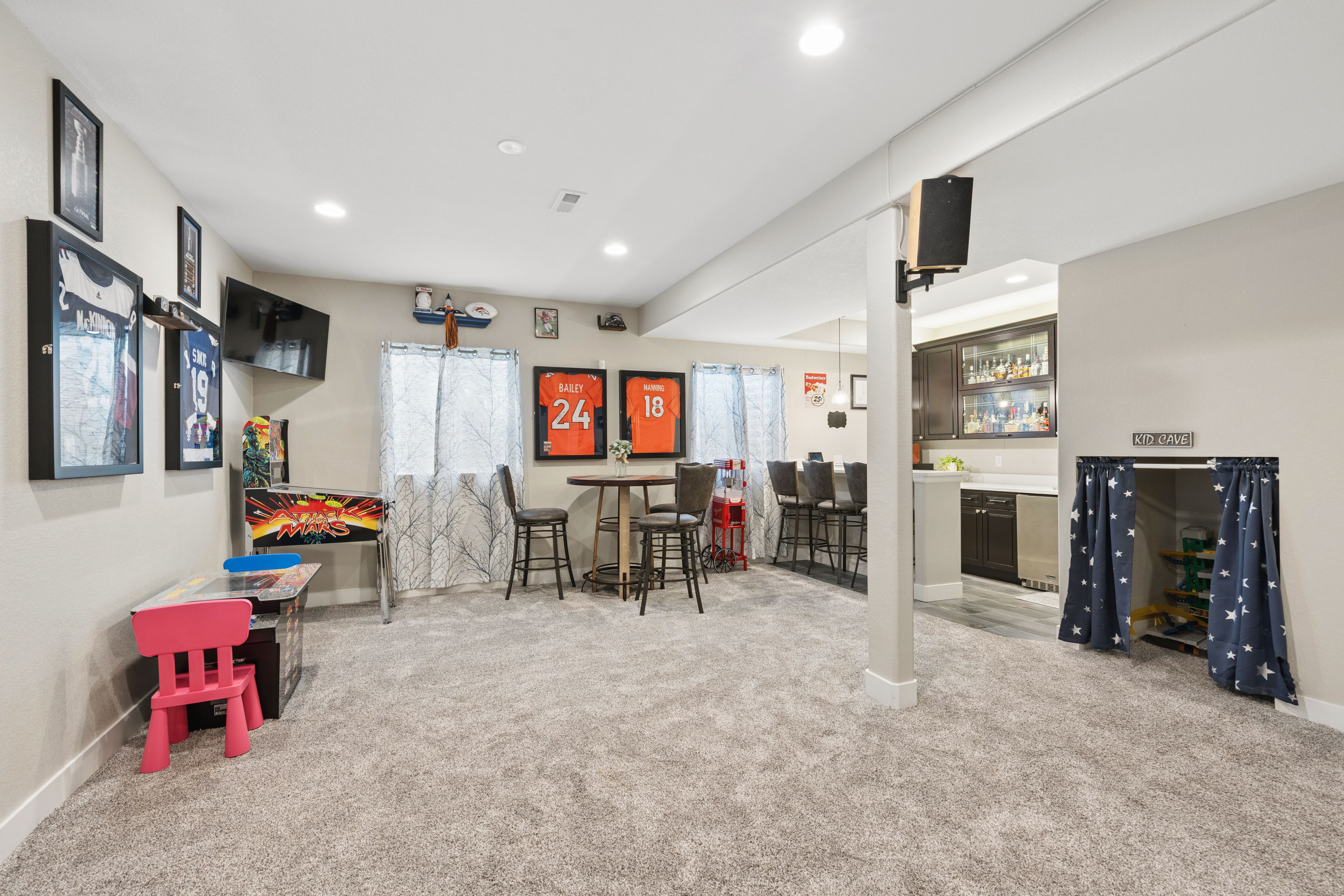  Beautiful Home Located in the Highly Desirable Haven at York Street Community - 物件實景