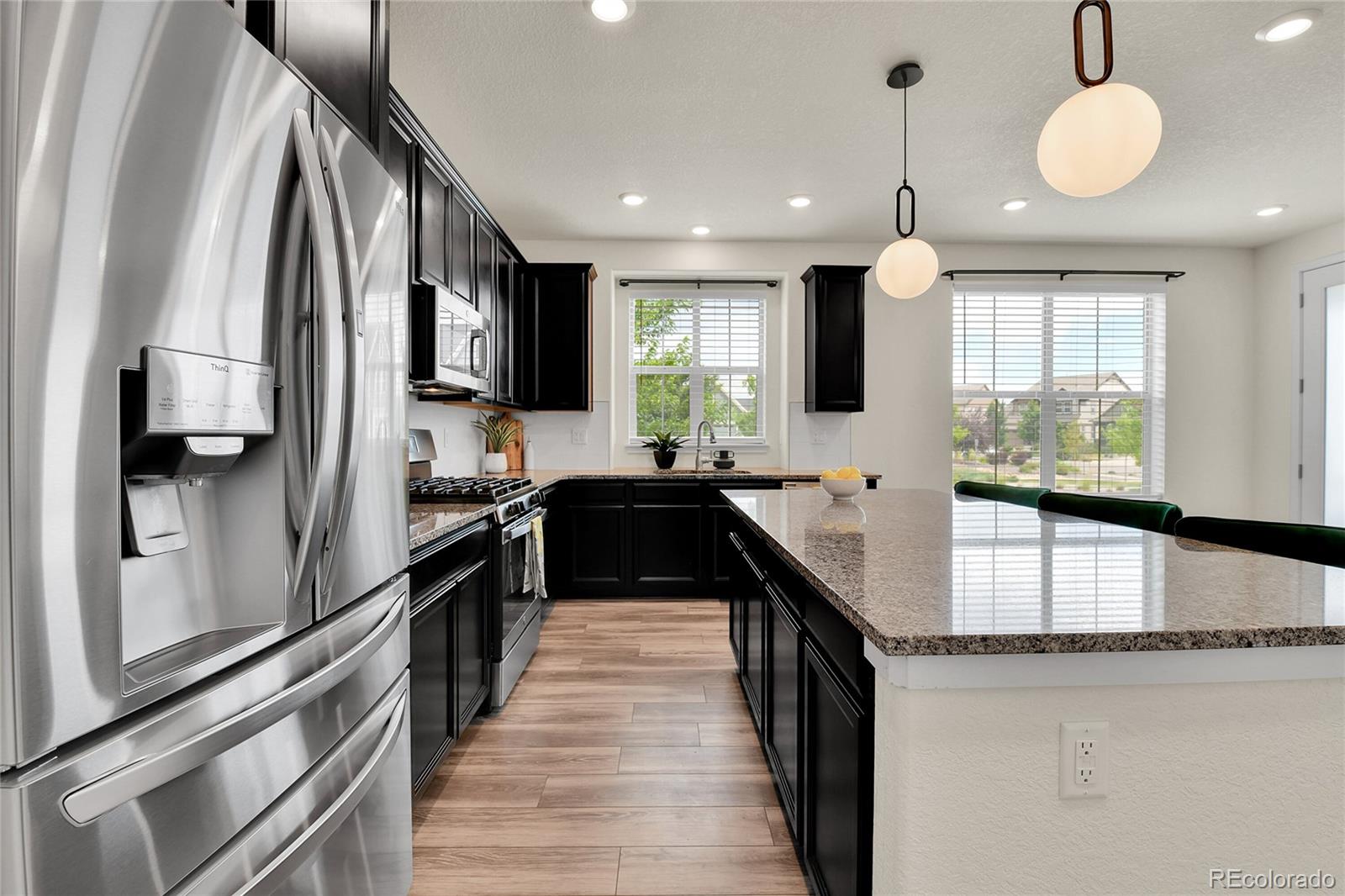 Littleton, Colorado, 80125, United States, 3 Bedrooms Bedrooms, ,3 BathroomsBathrooms,Residential,For Sale,1891675